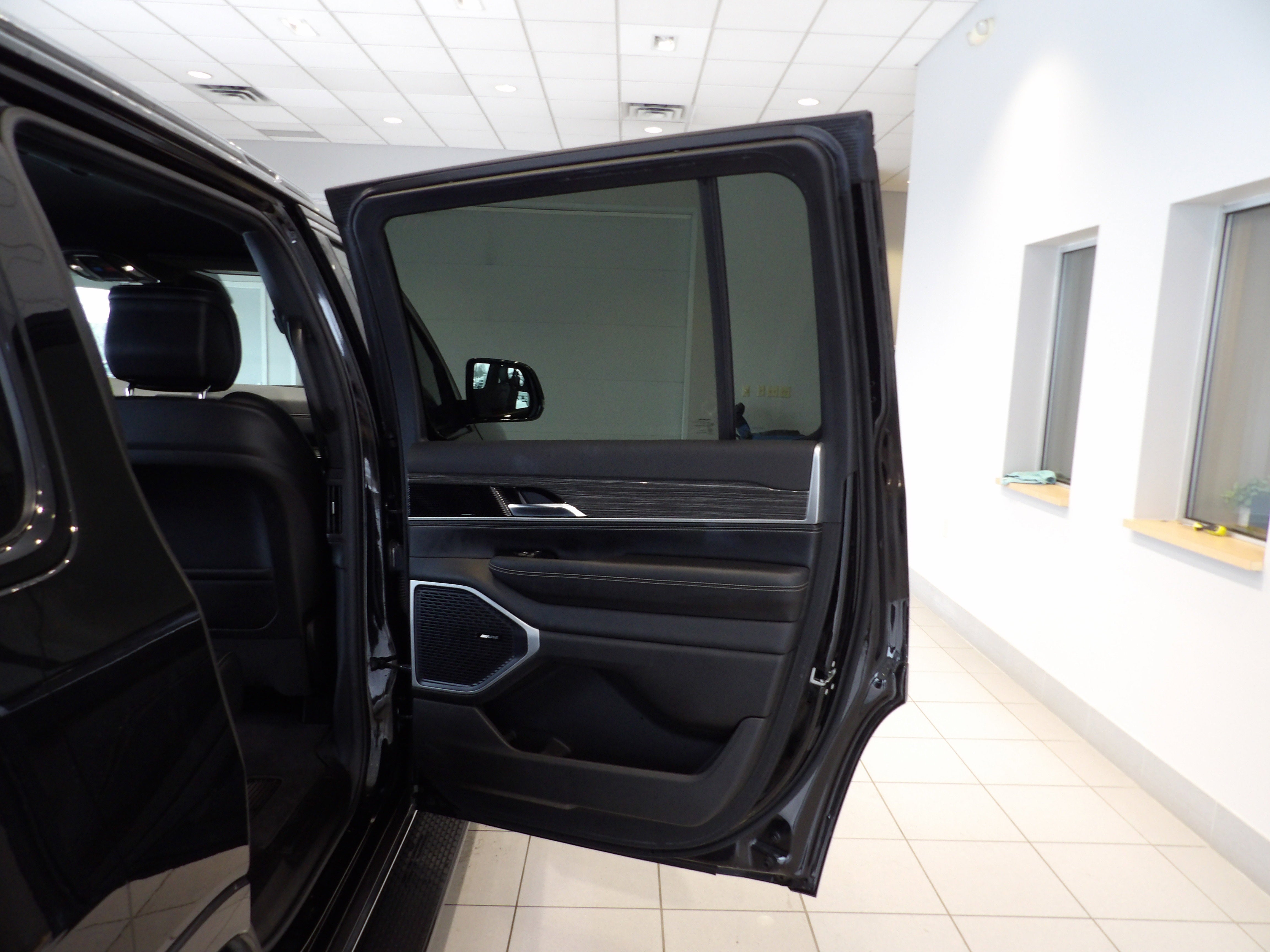 2022 Jeep Wagoneer Series II