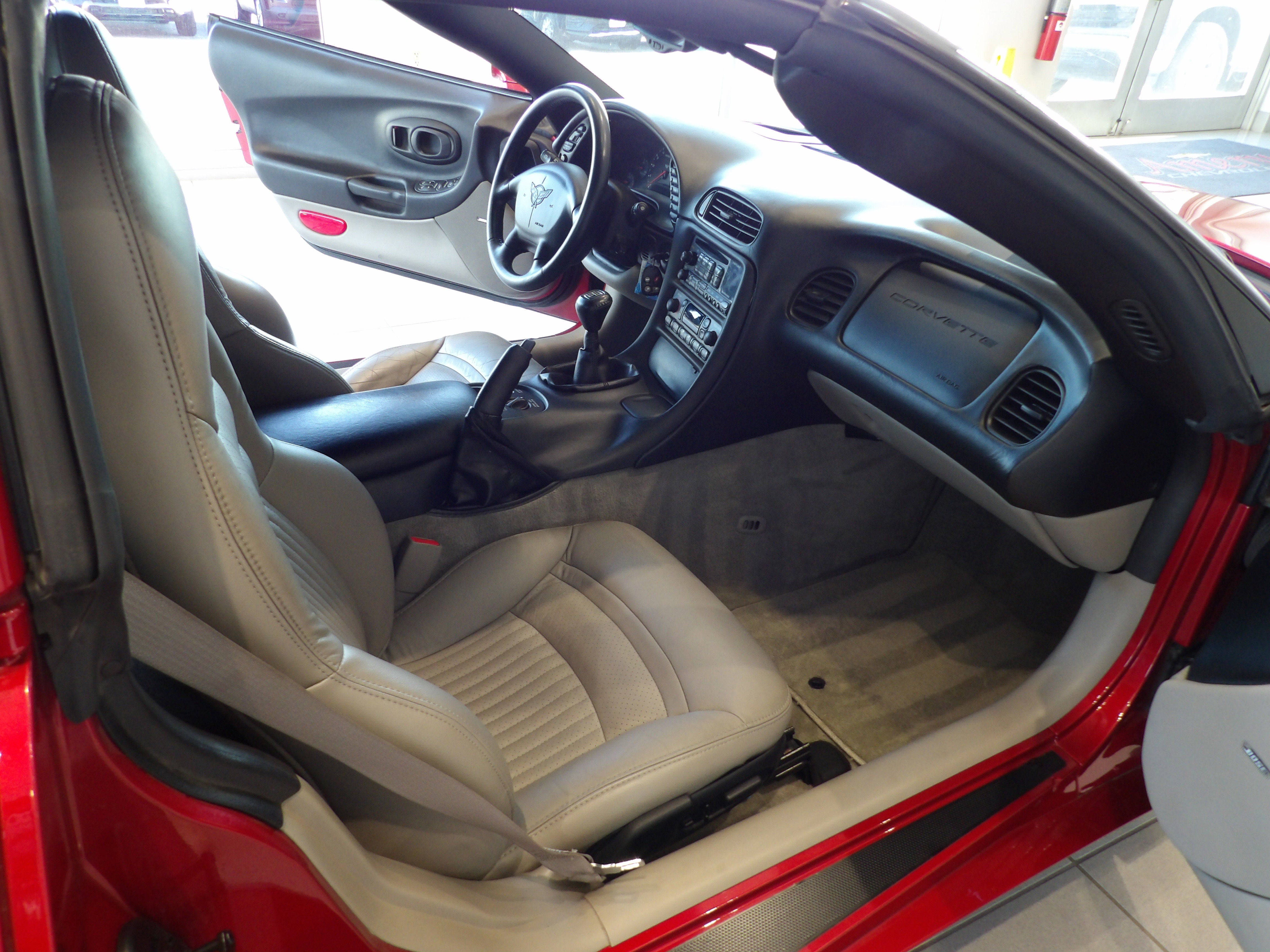 2004 Chevrolet Corvette NA