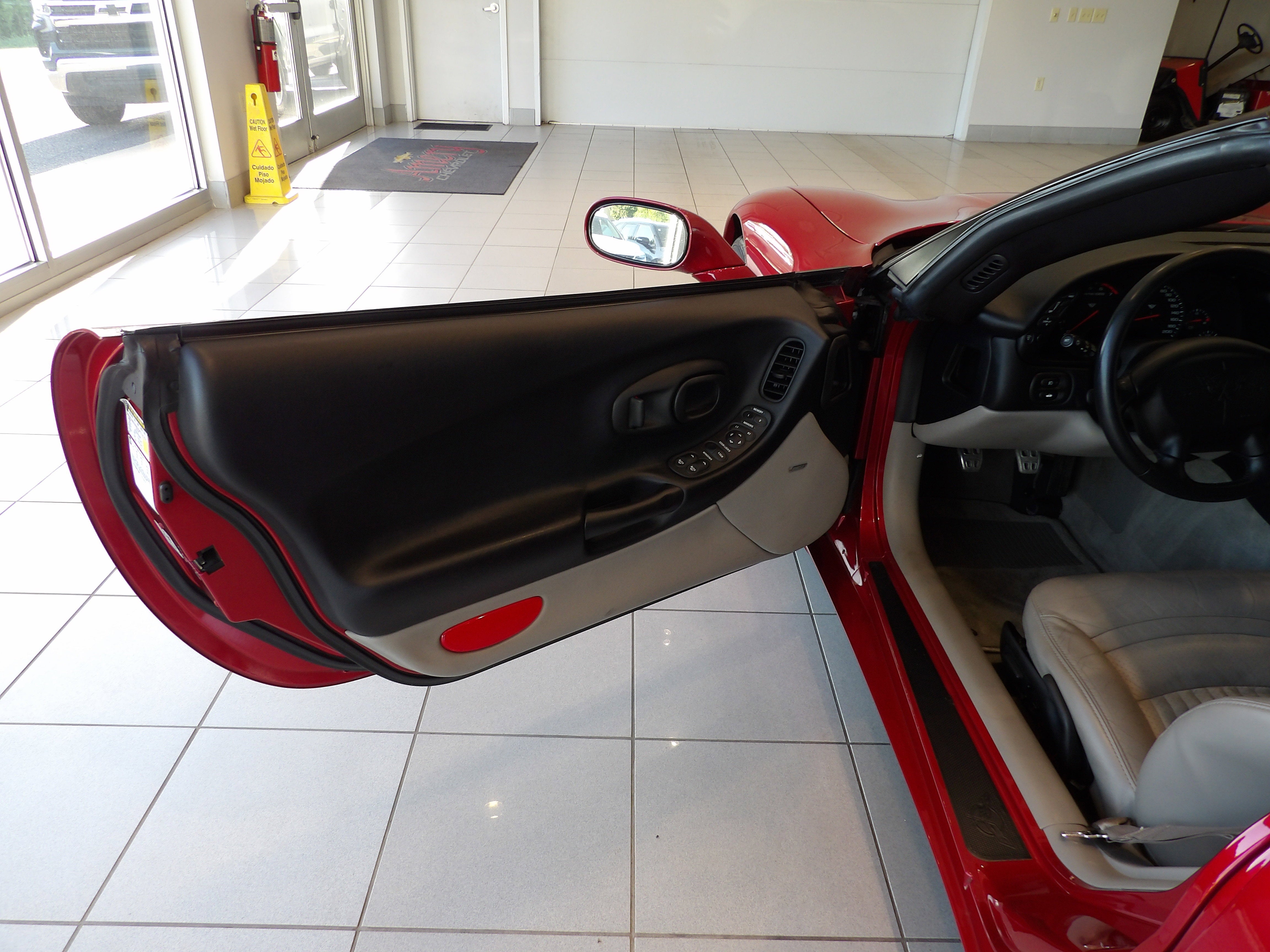 2004 Chevrolet Corvette NA
