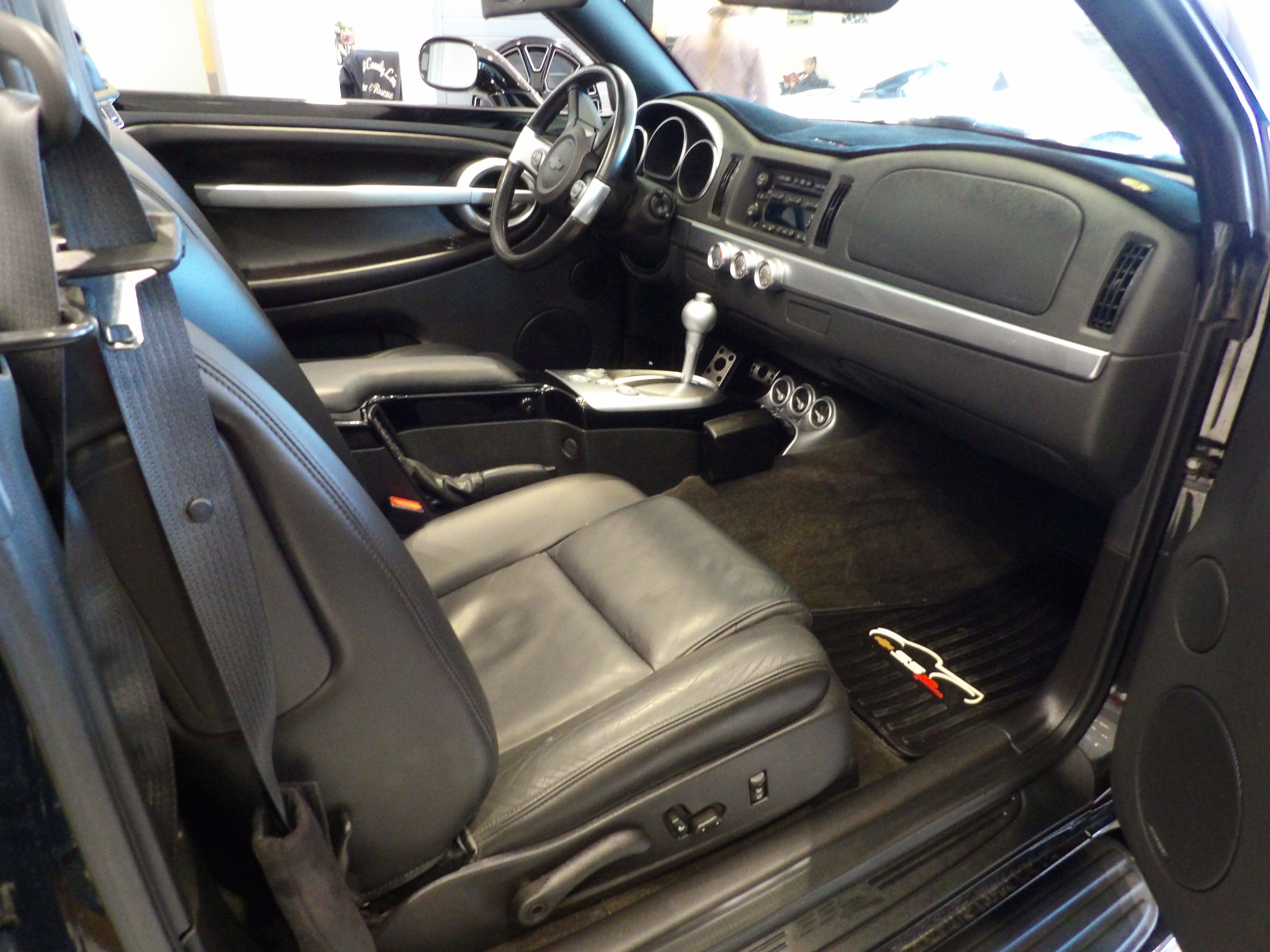 2005 Chevrolet SSR LS