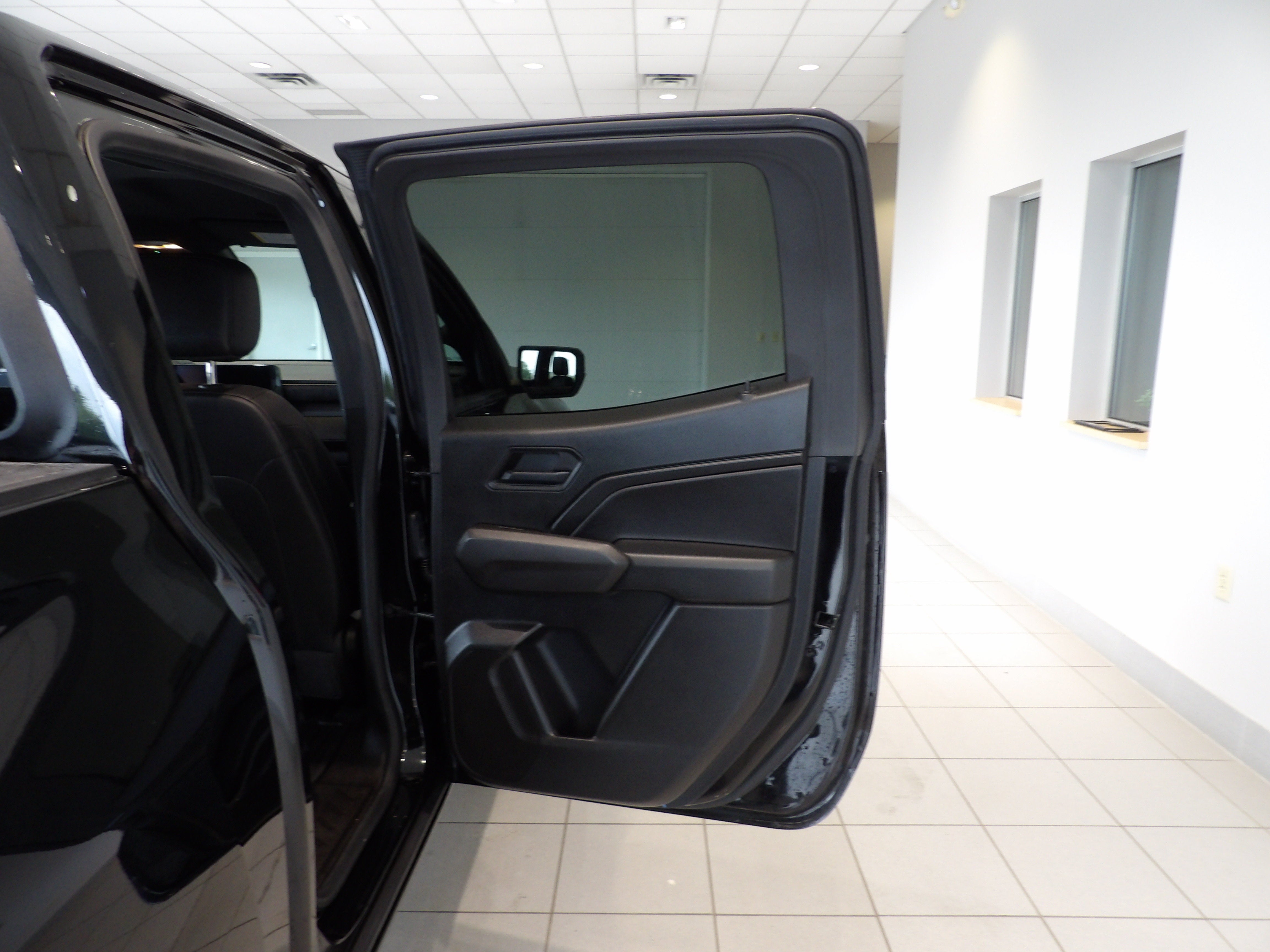 2024 Chevrolet Colorado WT