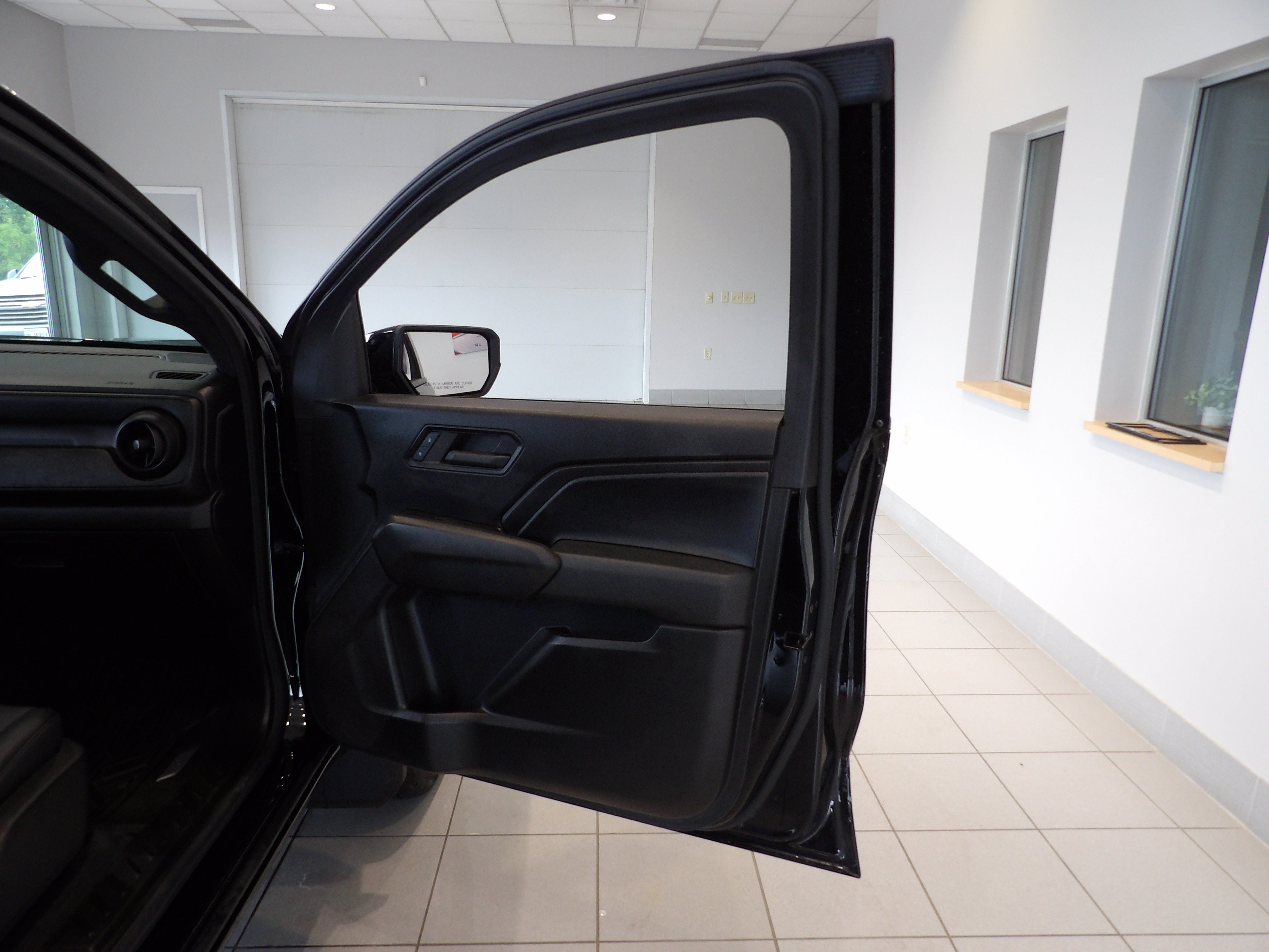 2024 Chevrolet Colorado WT