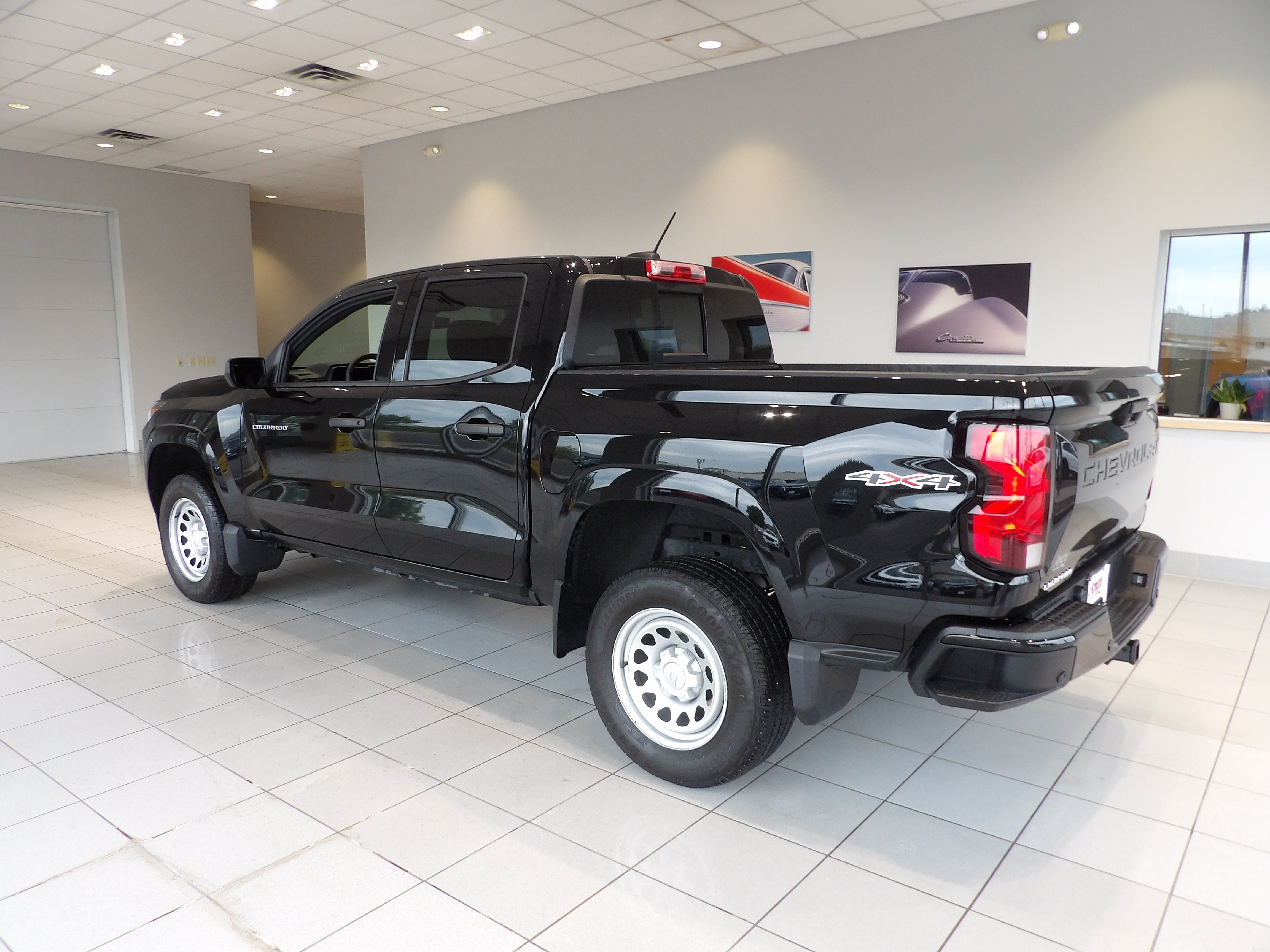 2024 Chevrolet Colorado WT