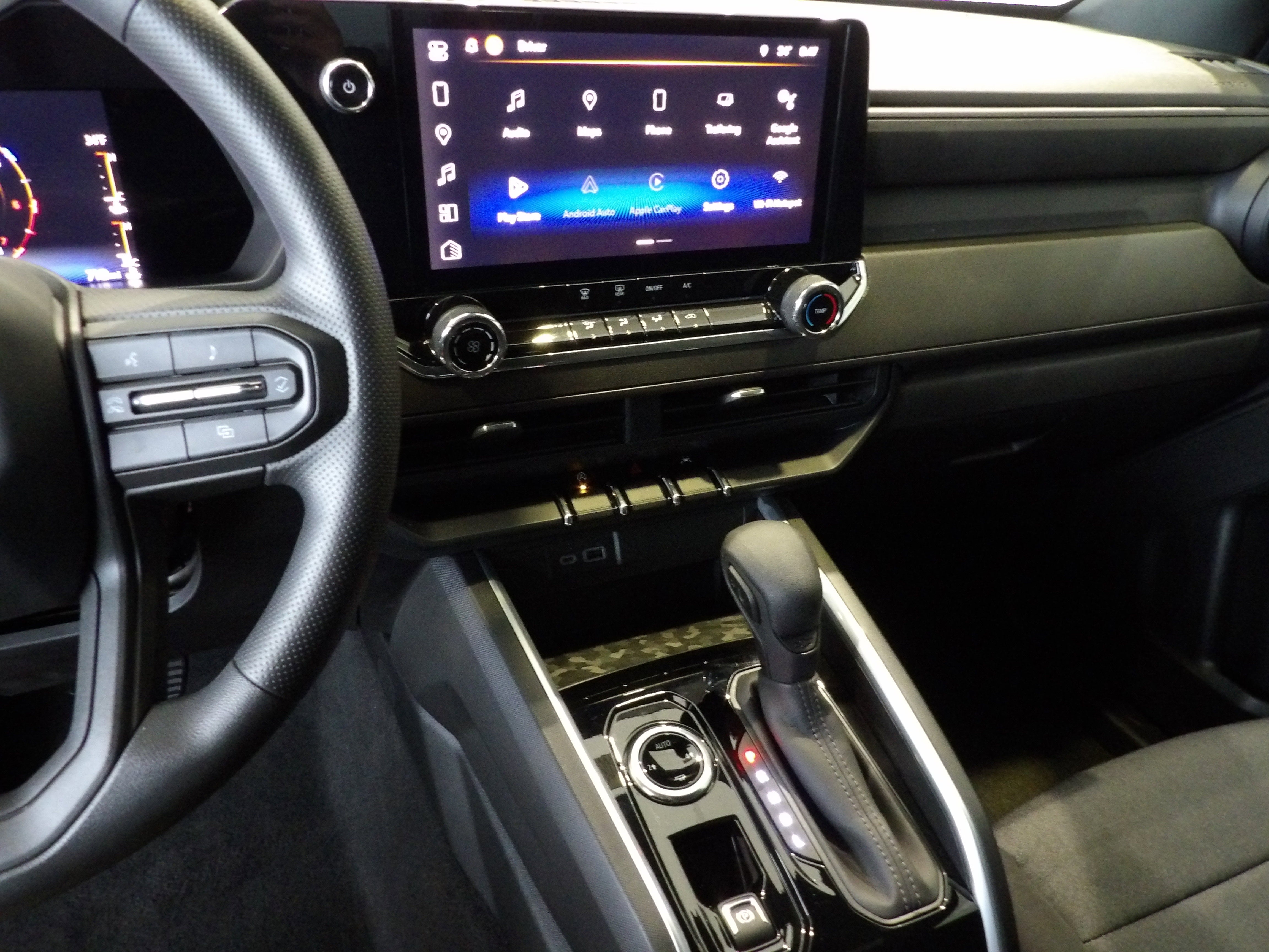 2023 Chevrolet Colorado WT