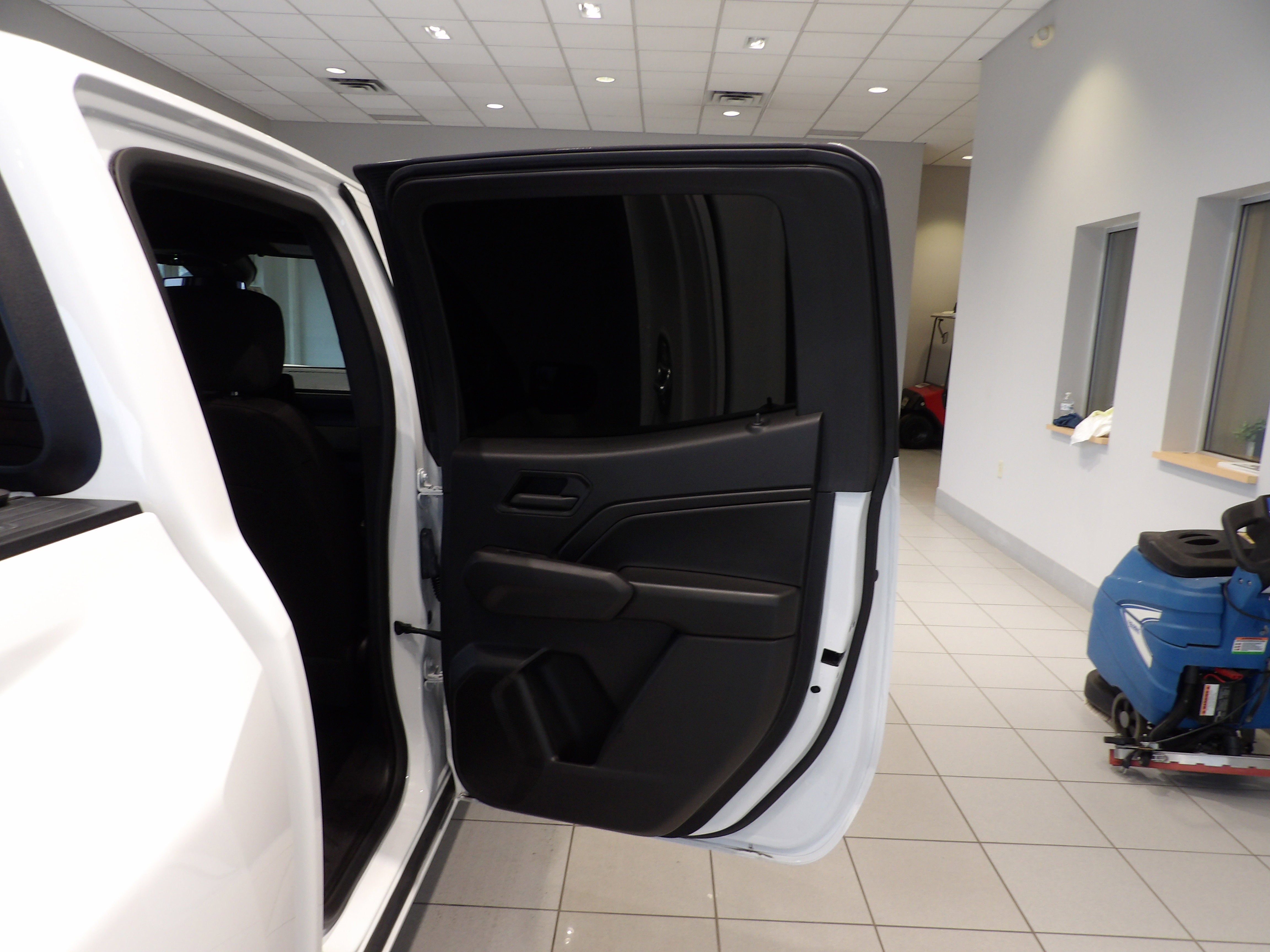 2023 Chevrolet Colorado WT