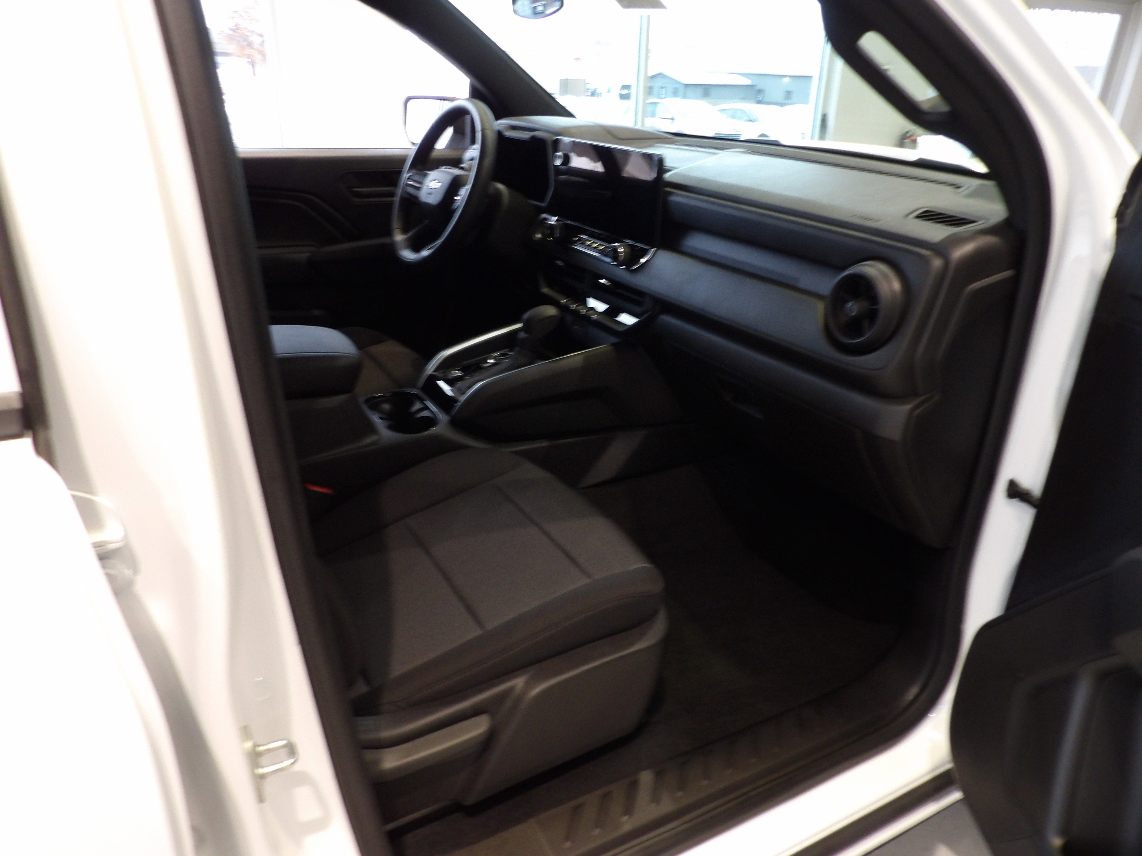 2023 Chevrolet Colorado WT