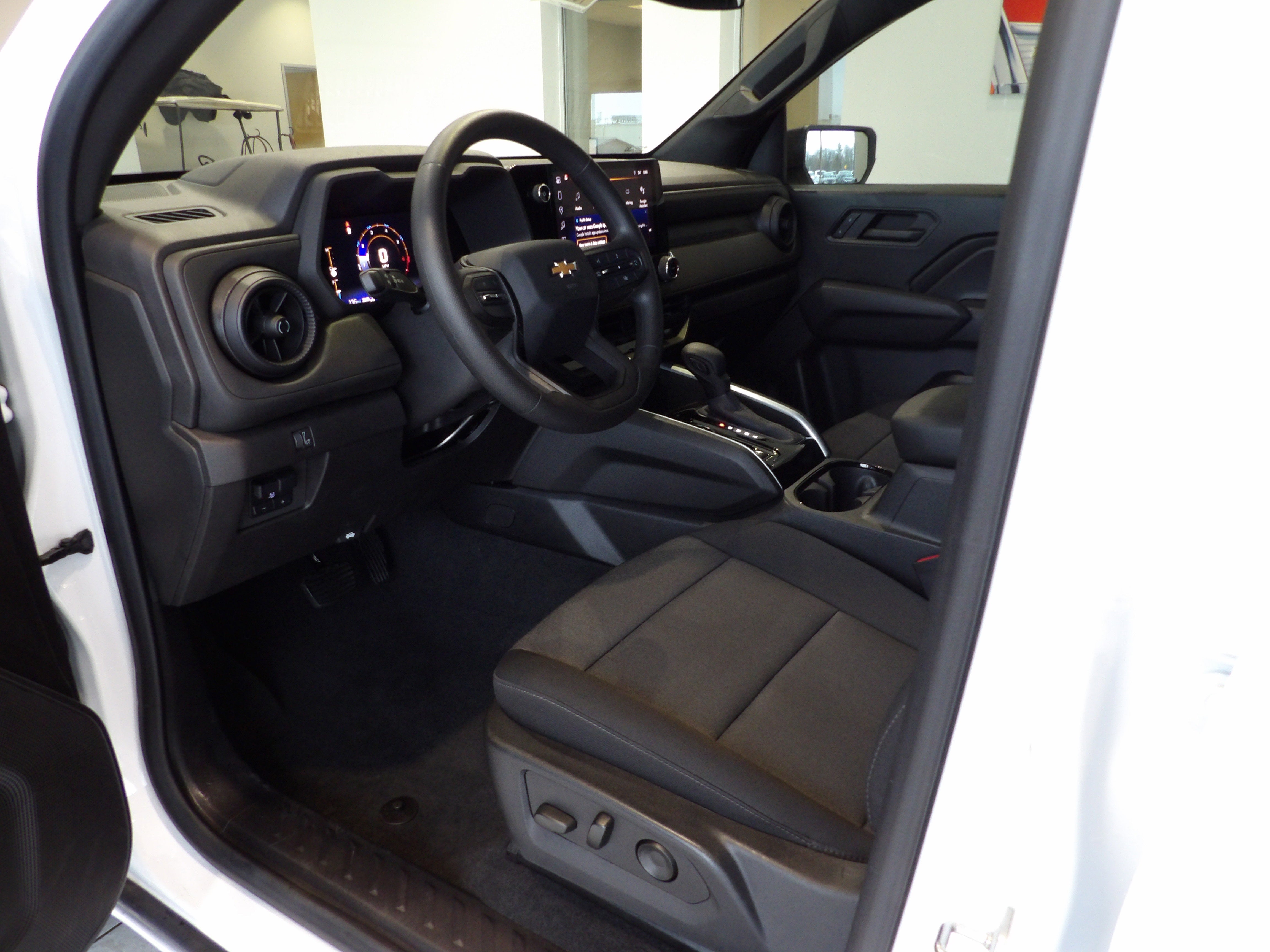 2023 Chevrolet Colorado WT