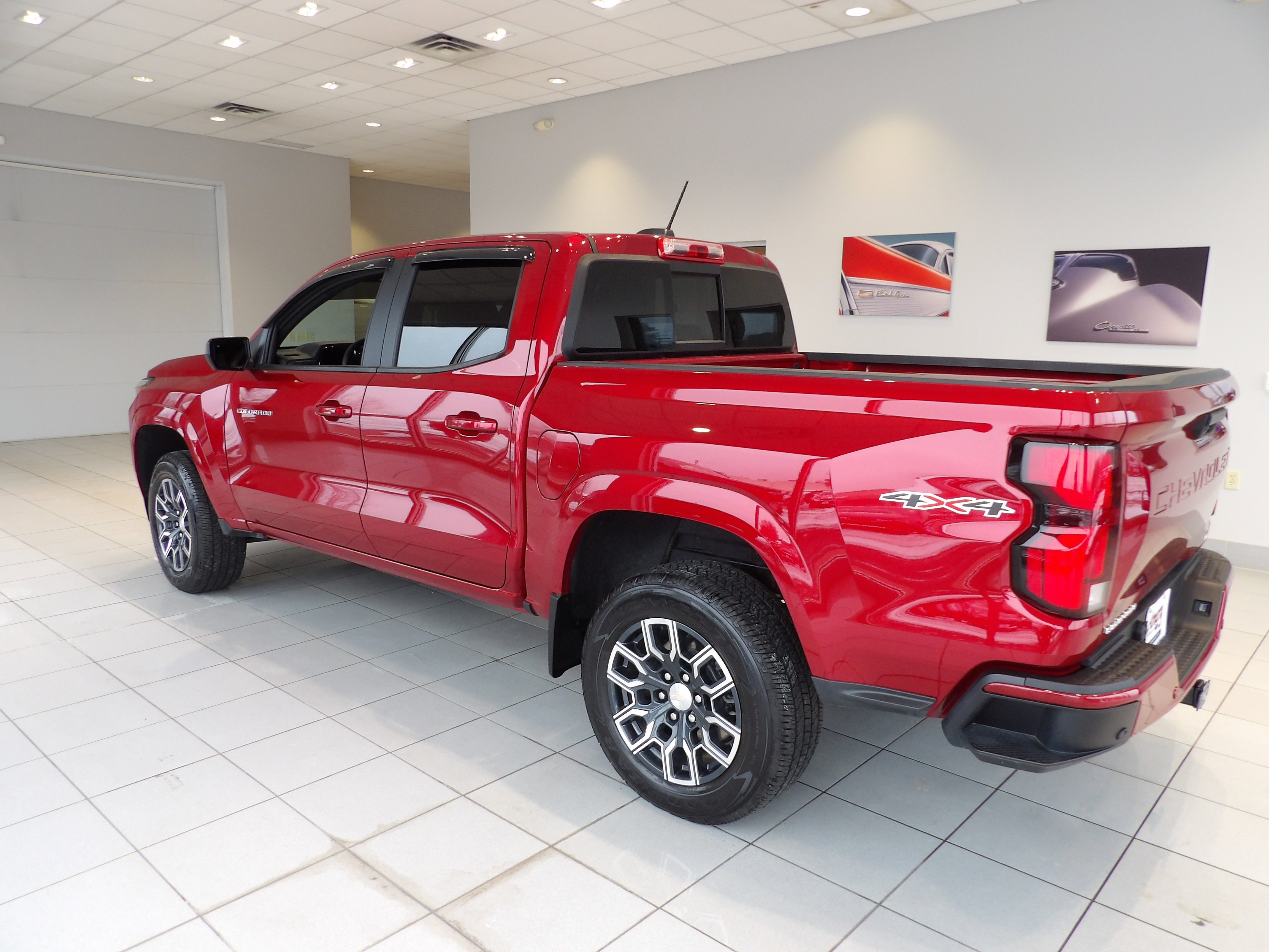 2024 Chevrolet Colorado LT