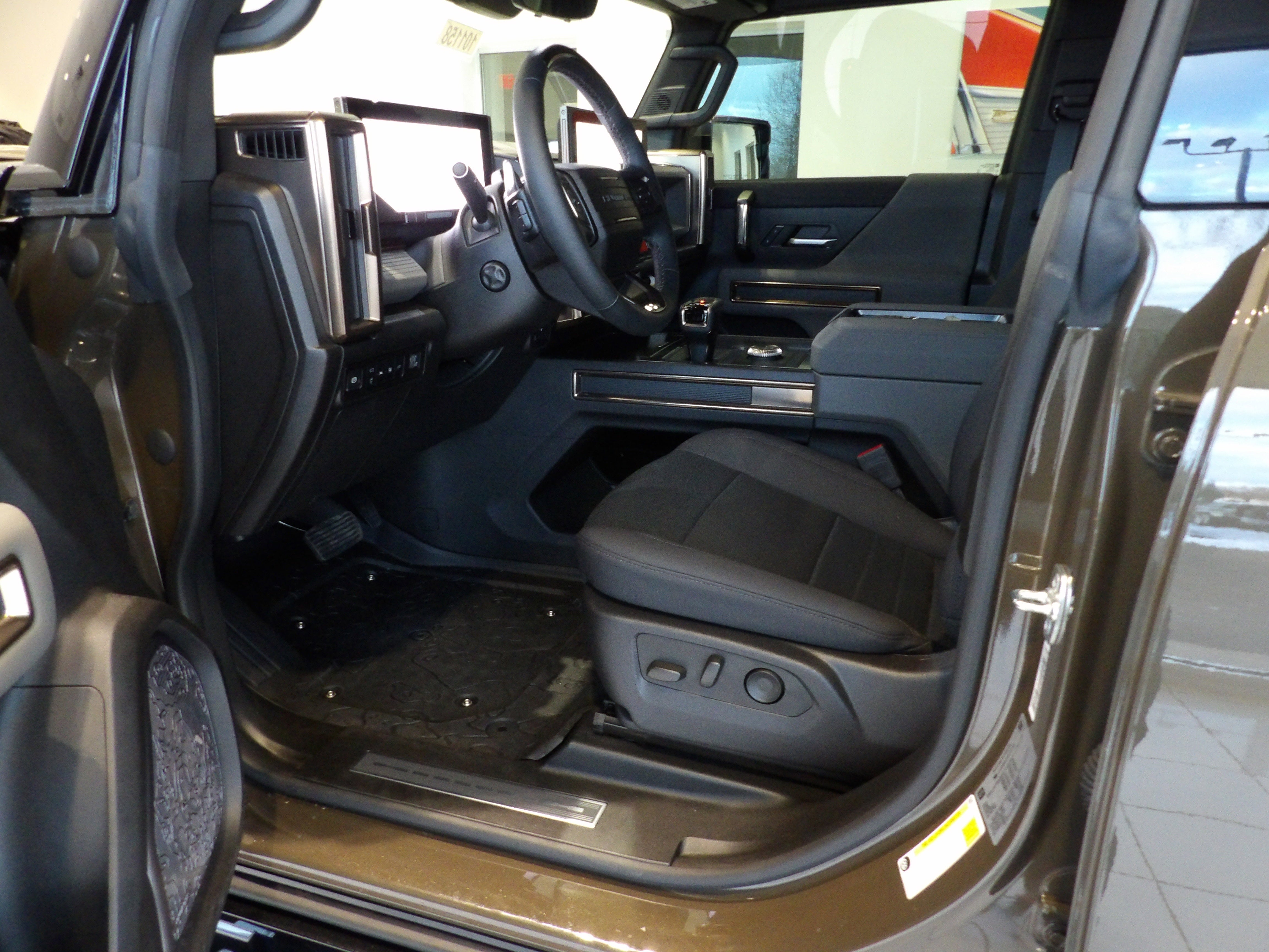 2024 GMC HUMMER EV SUV 2X