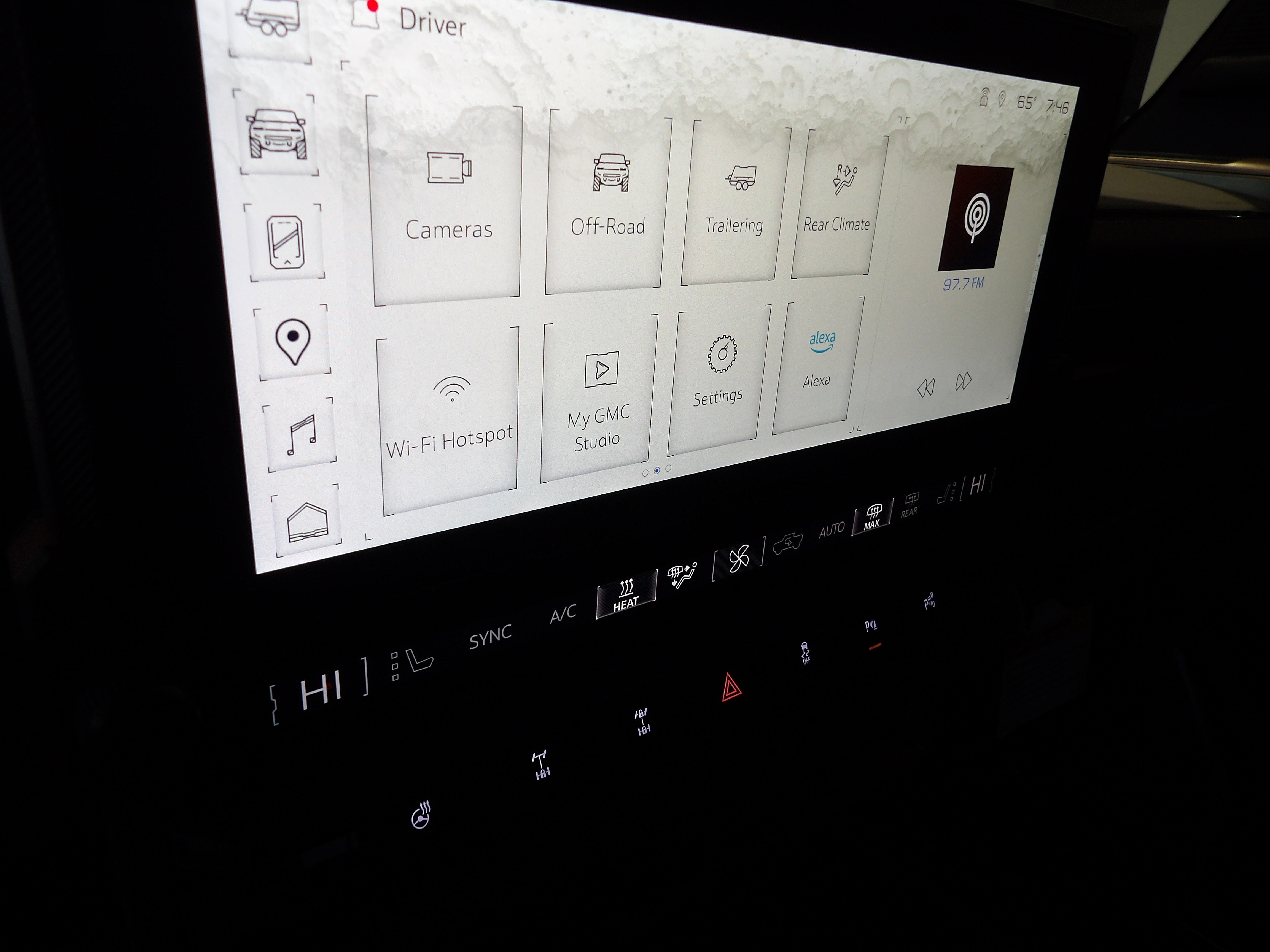 2024 GMC HUMMER EV SUV 2X