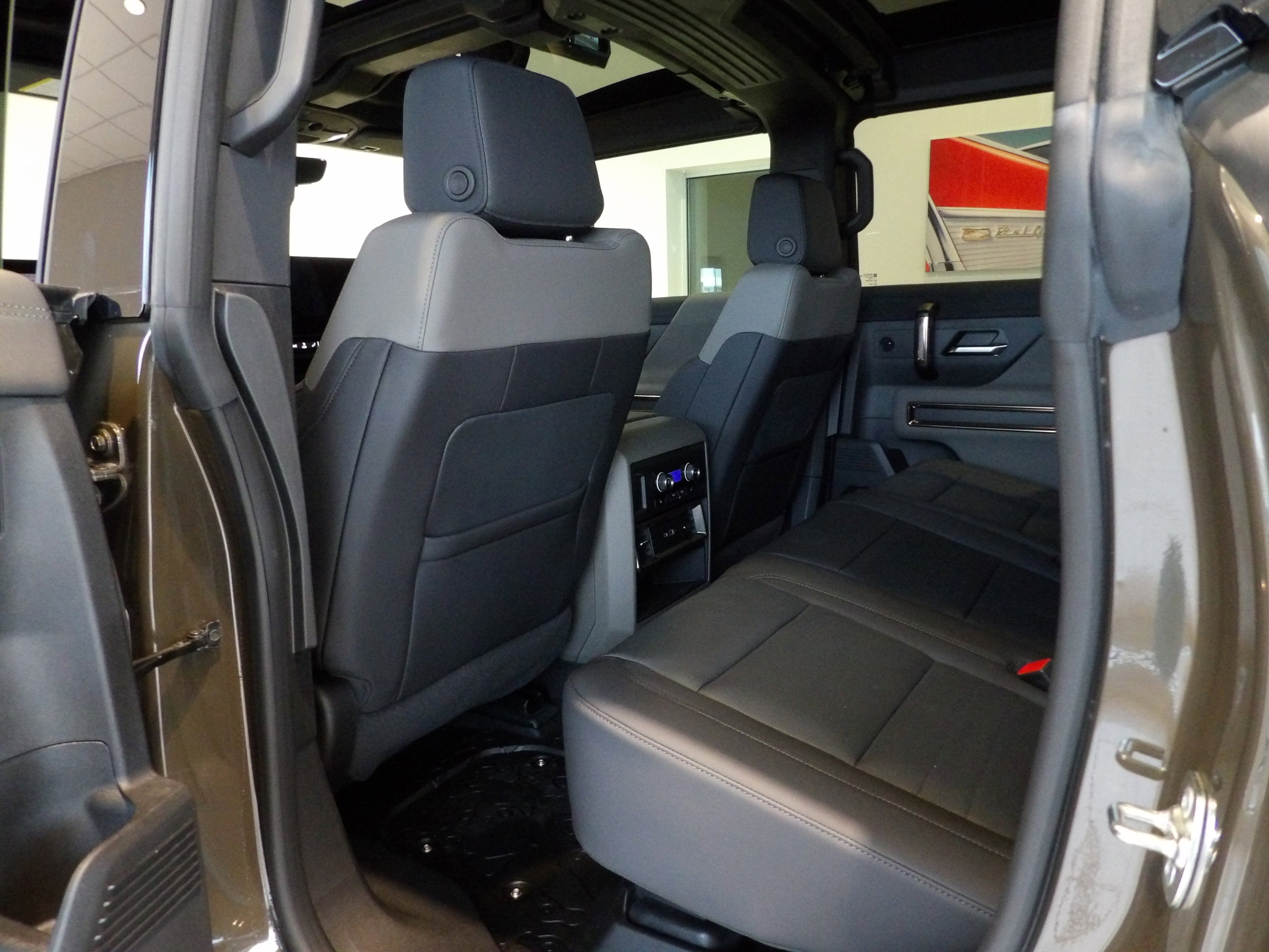 2024 GMC HUMMER EV SUV 2X