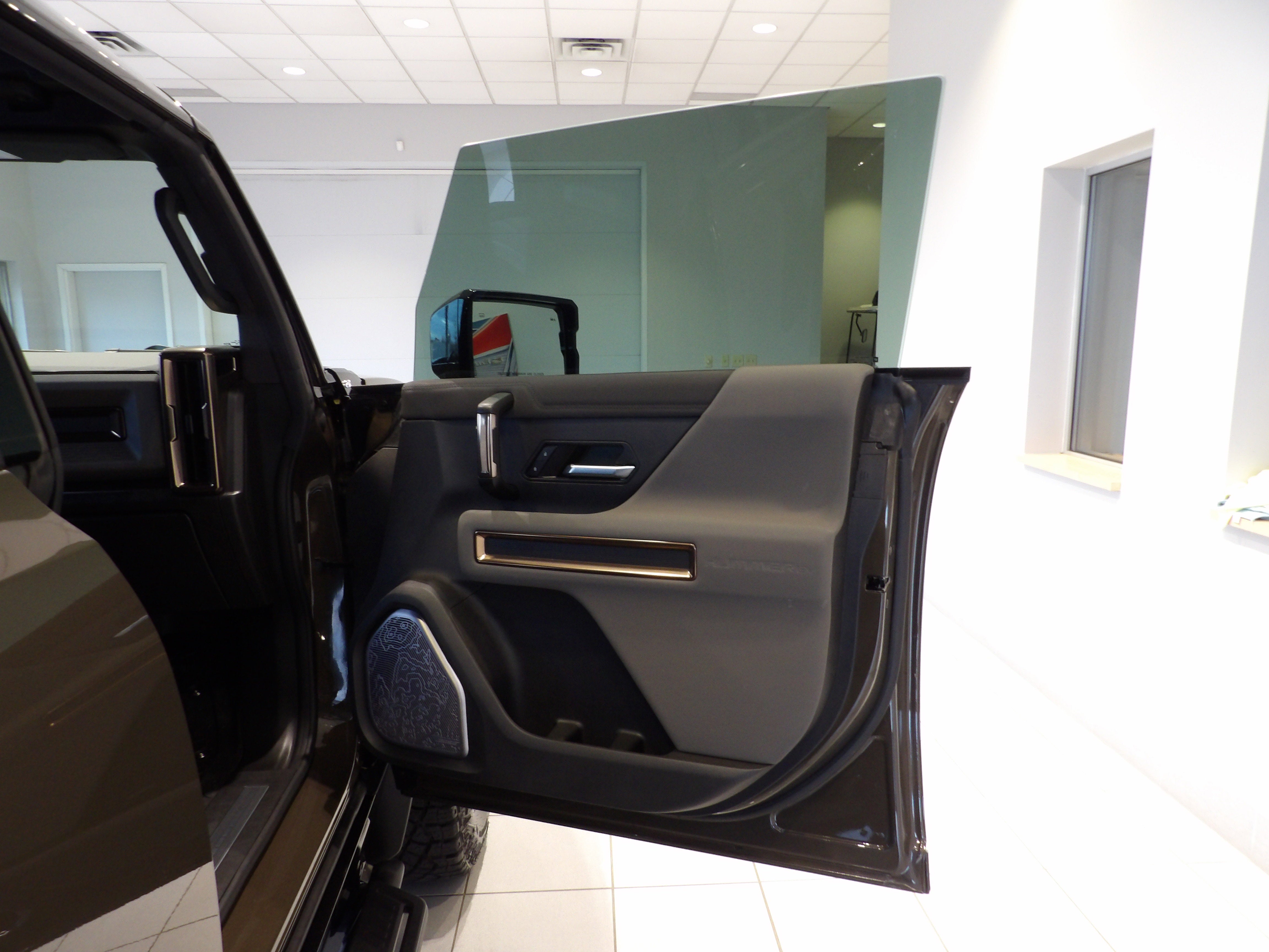 2024 GMC HUMMER EV SUV 2X