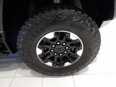 2024 GMC HUMMER EV SUV 2X