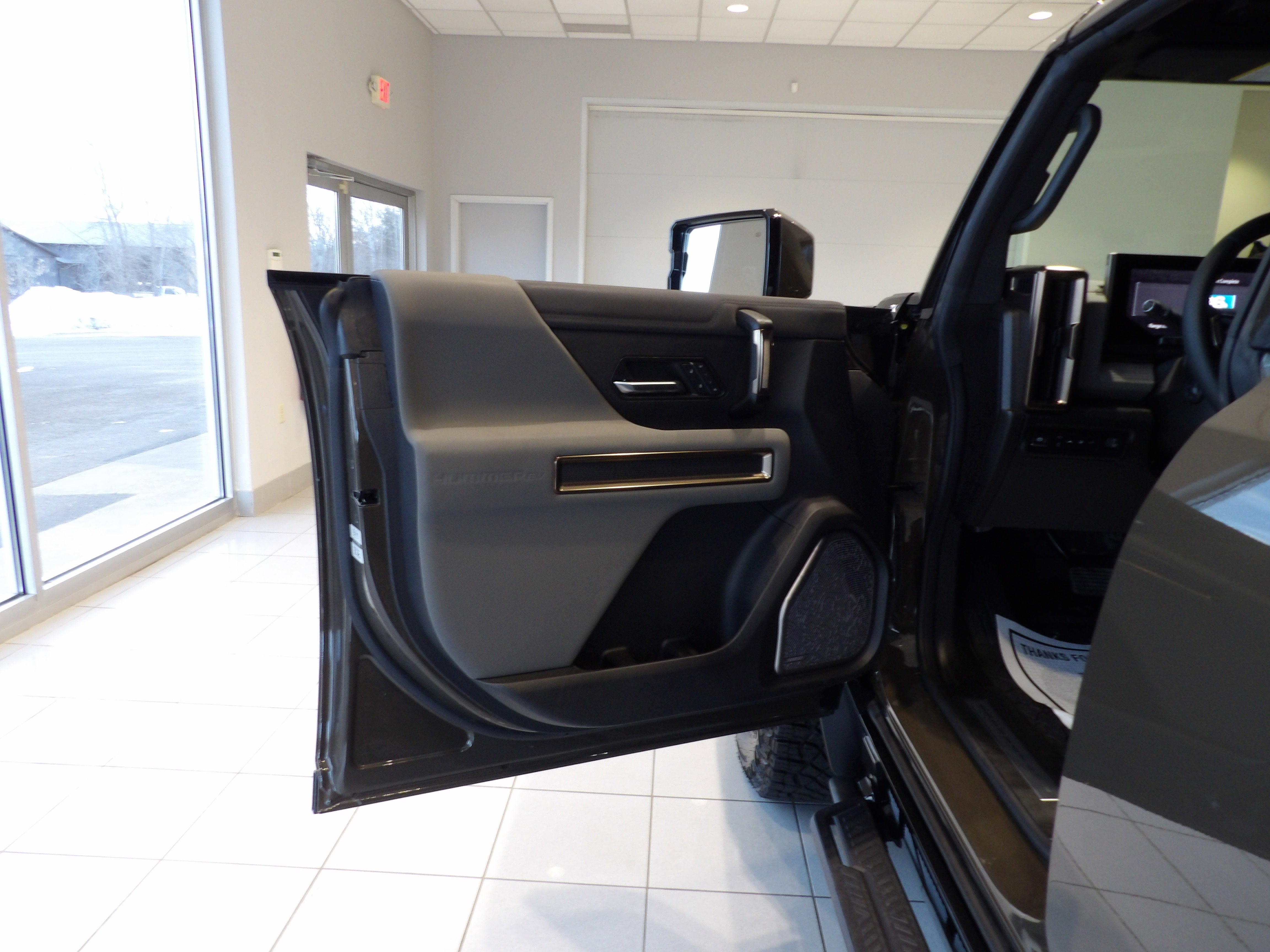 2024 GMC HUMMER EV SUV 2X