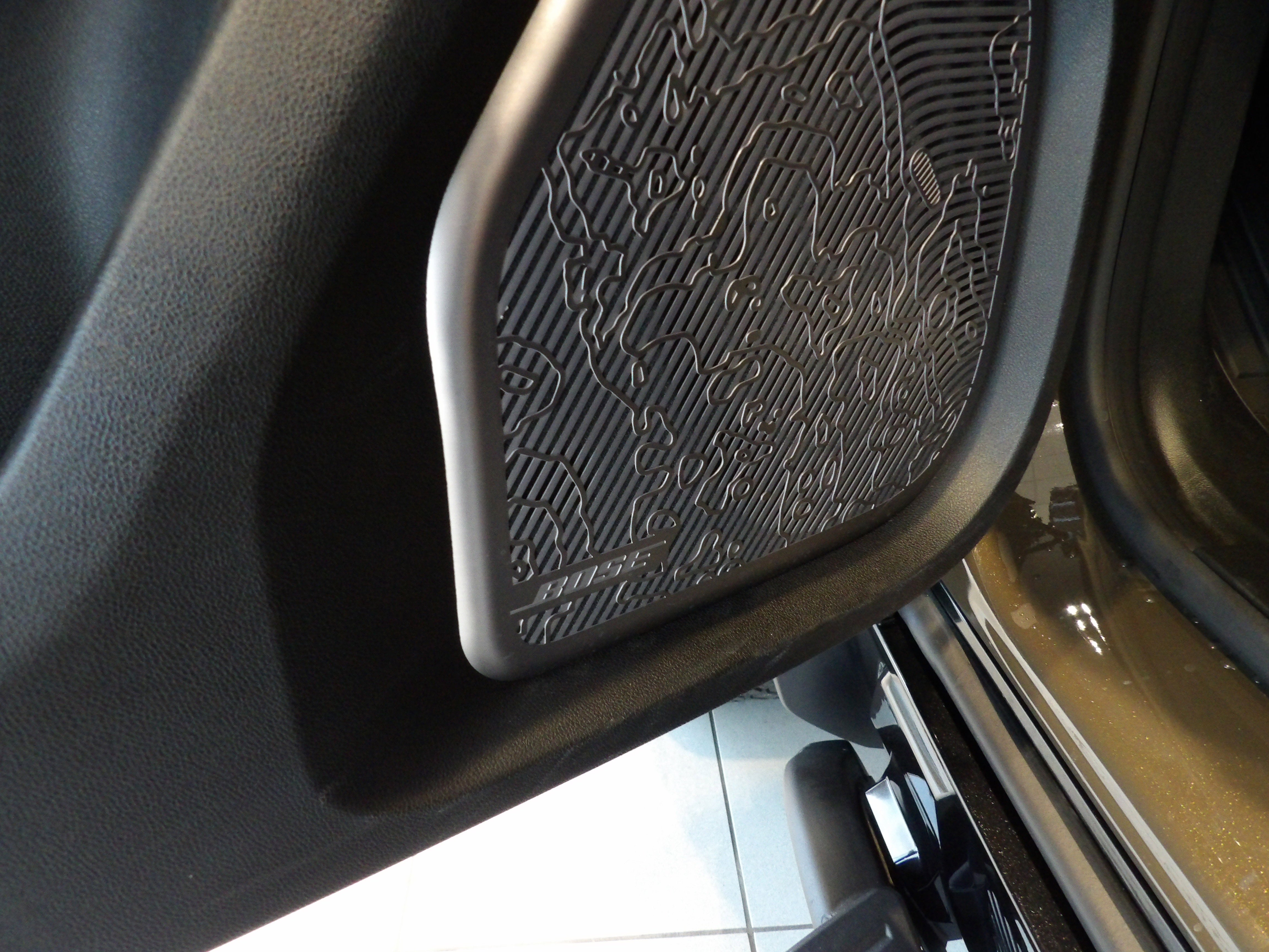 2024 GMC HUMMER EV SUV 2X