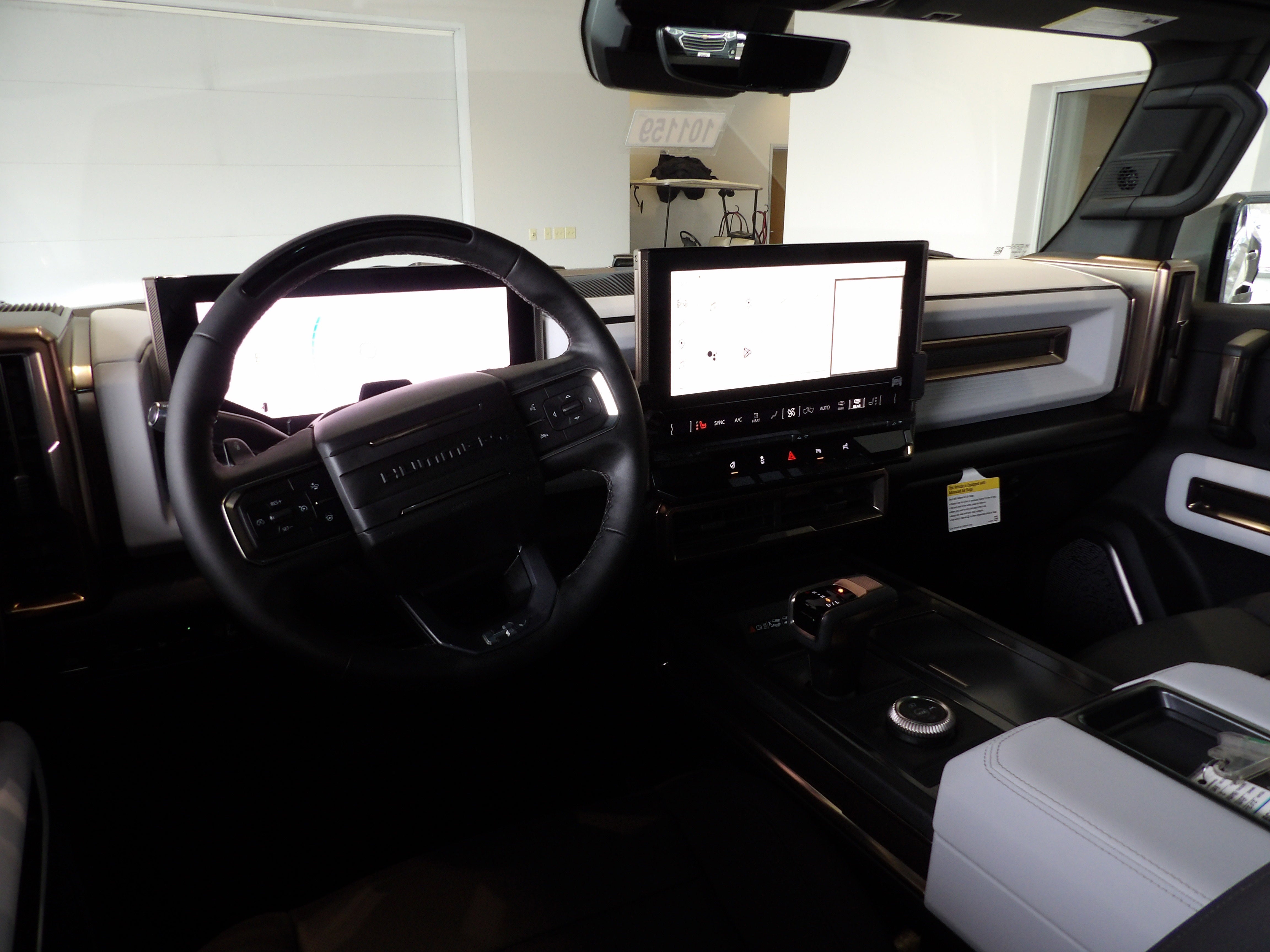 2024 GMC HUMMER EV SUV 2X