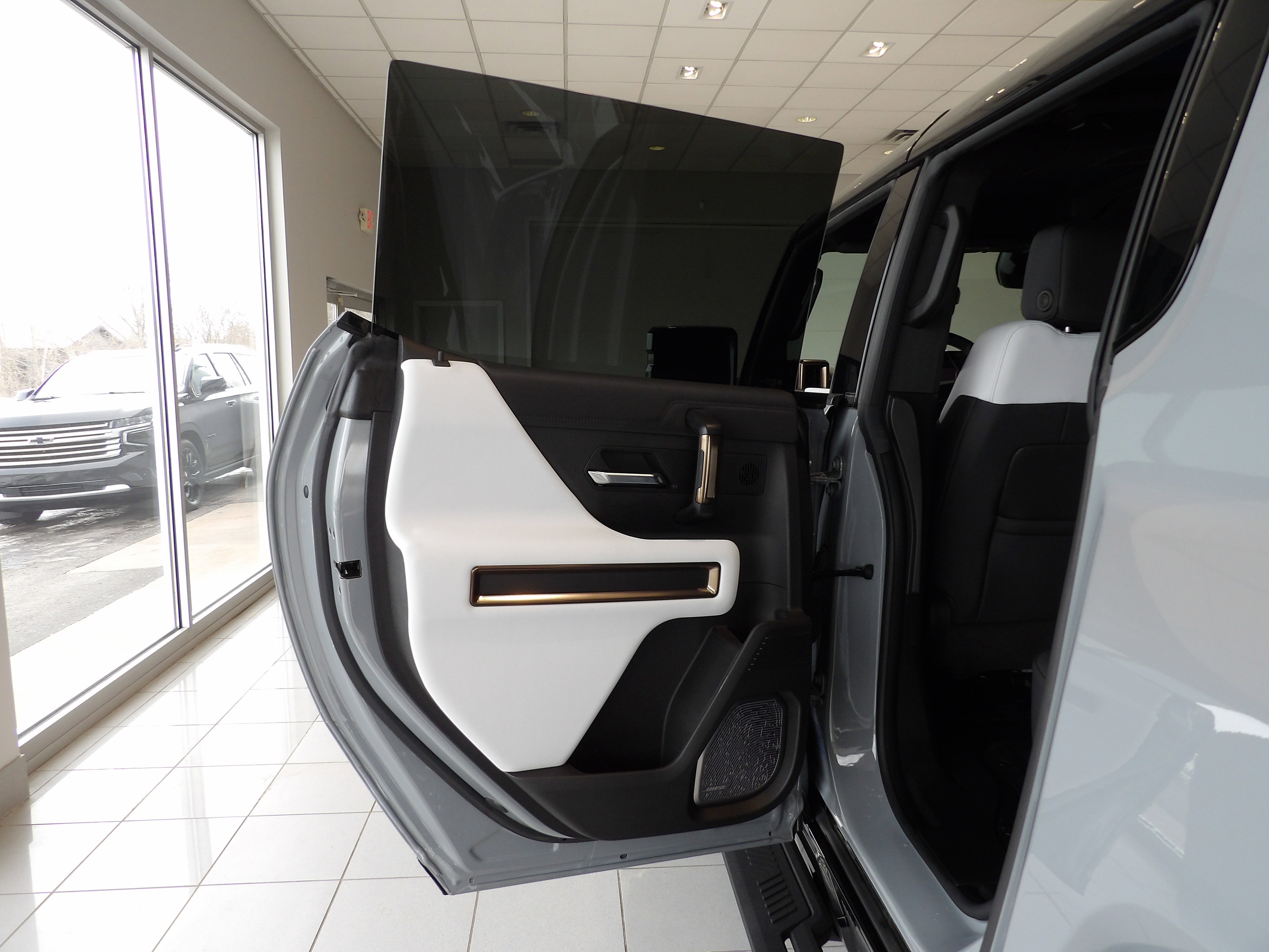 2024 GMC HUMMER EV SUV 2X