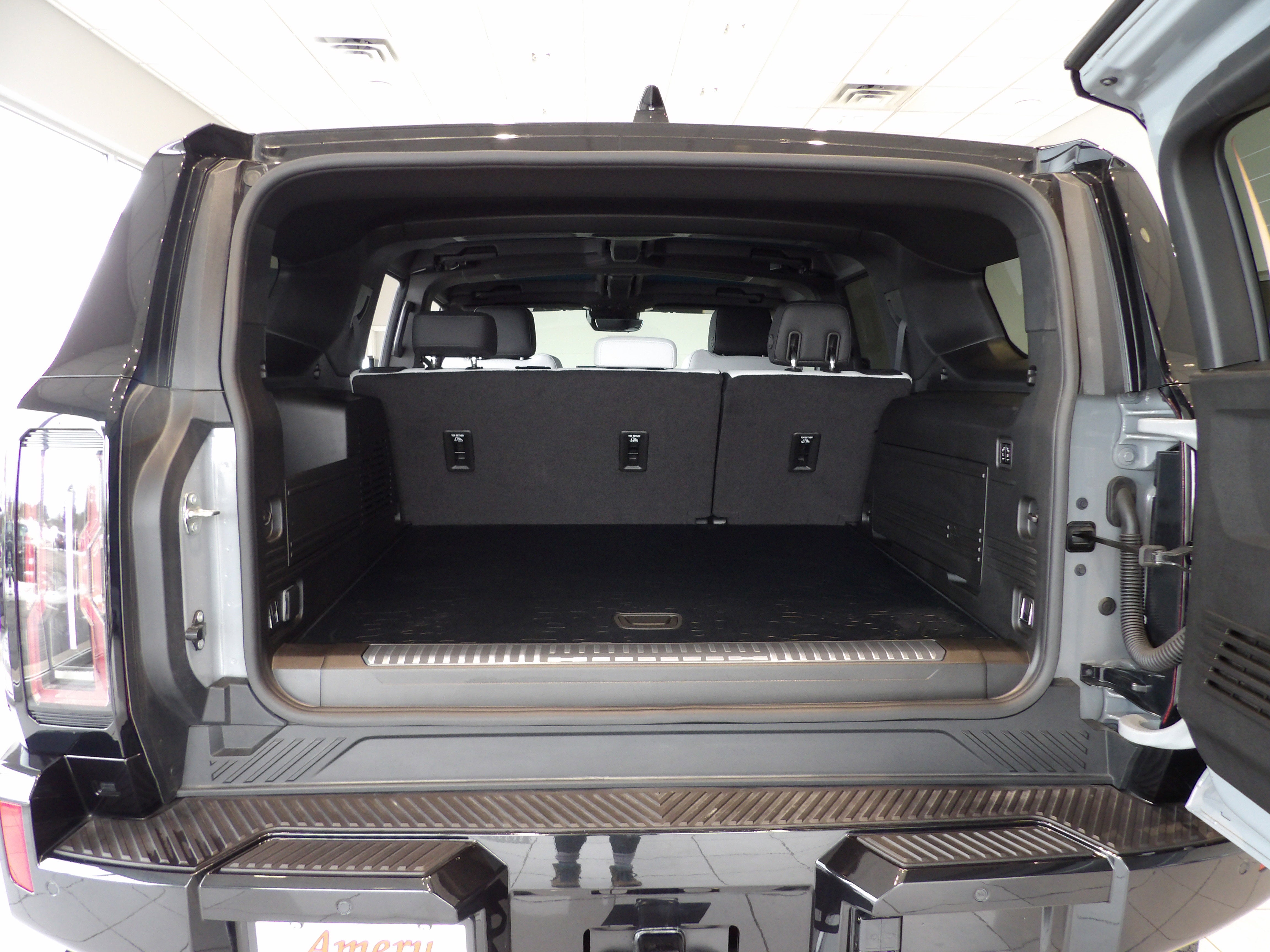 2024 GMC HUMMER EV SUV 2X