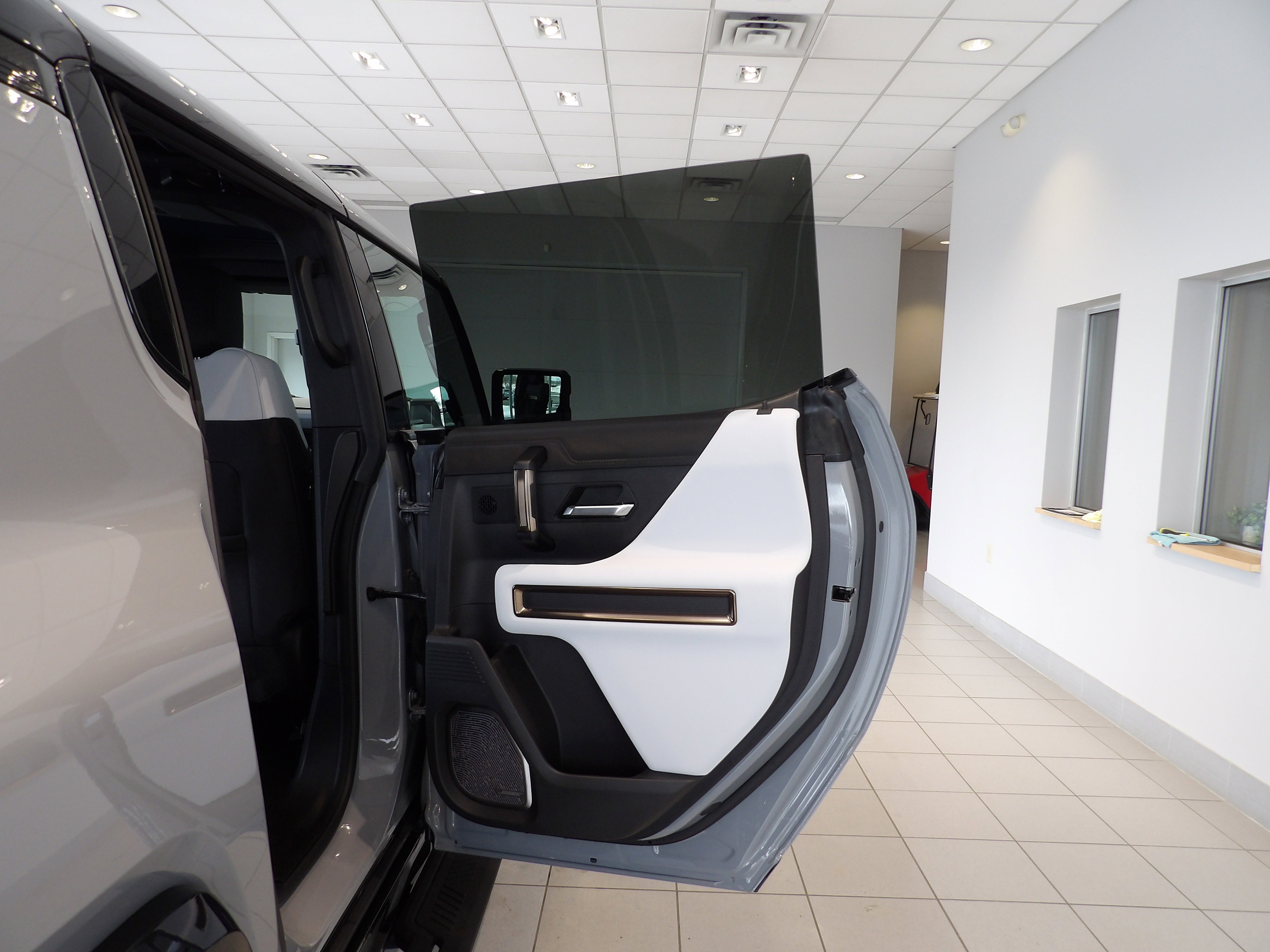 2024 GMC HUMMER EV SUV 2X