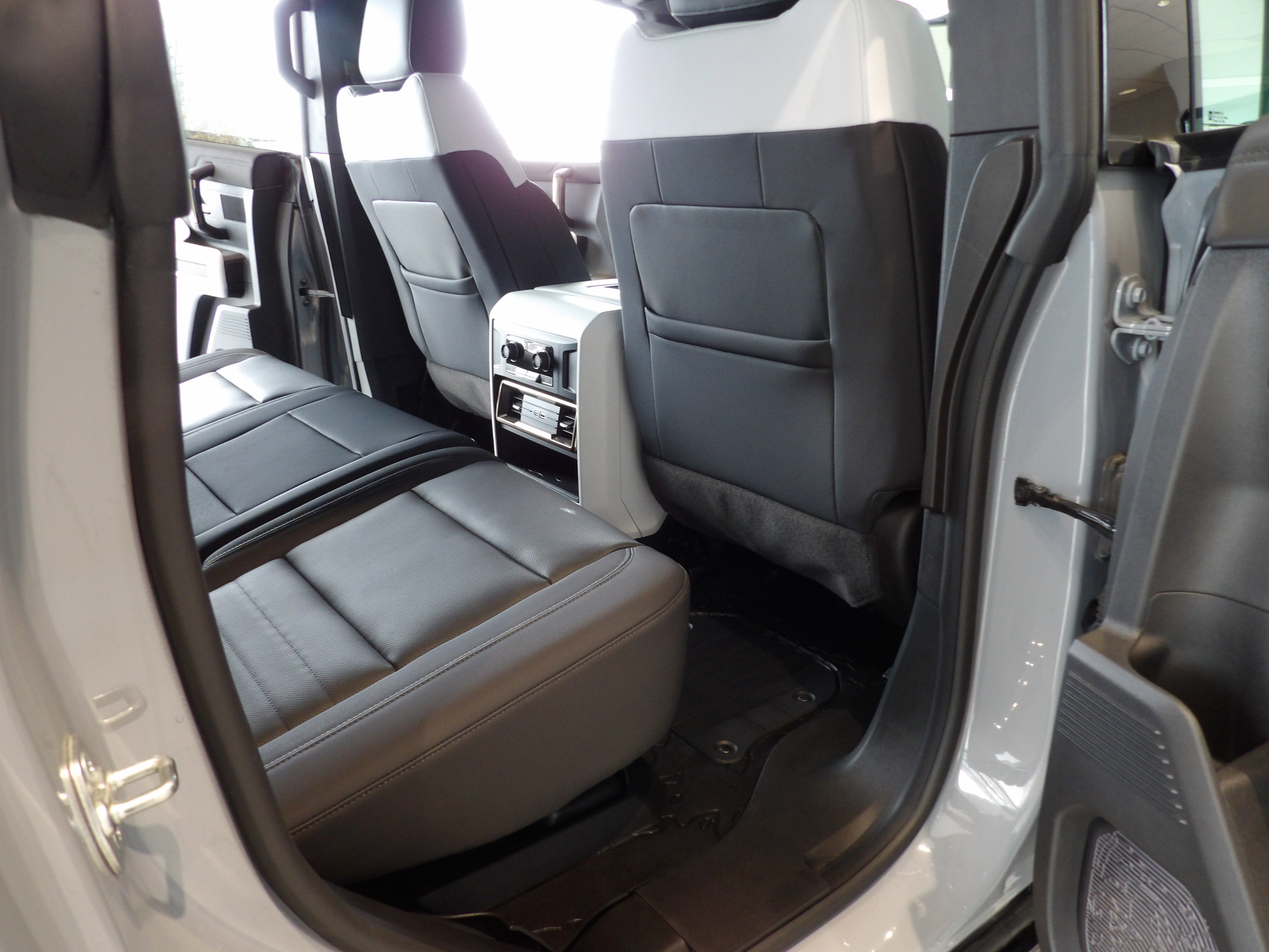 2024 GMC HUMMER EV SUV 2X