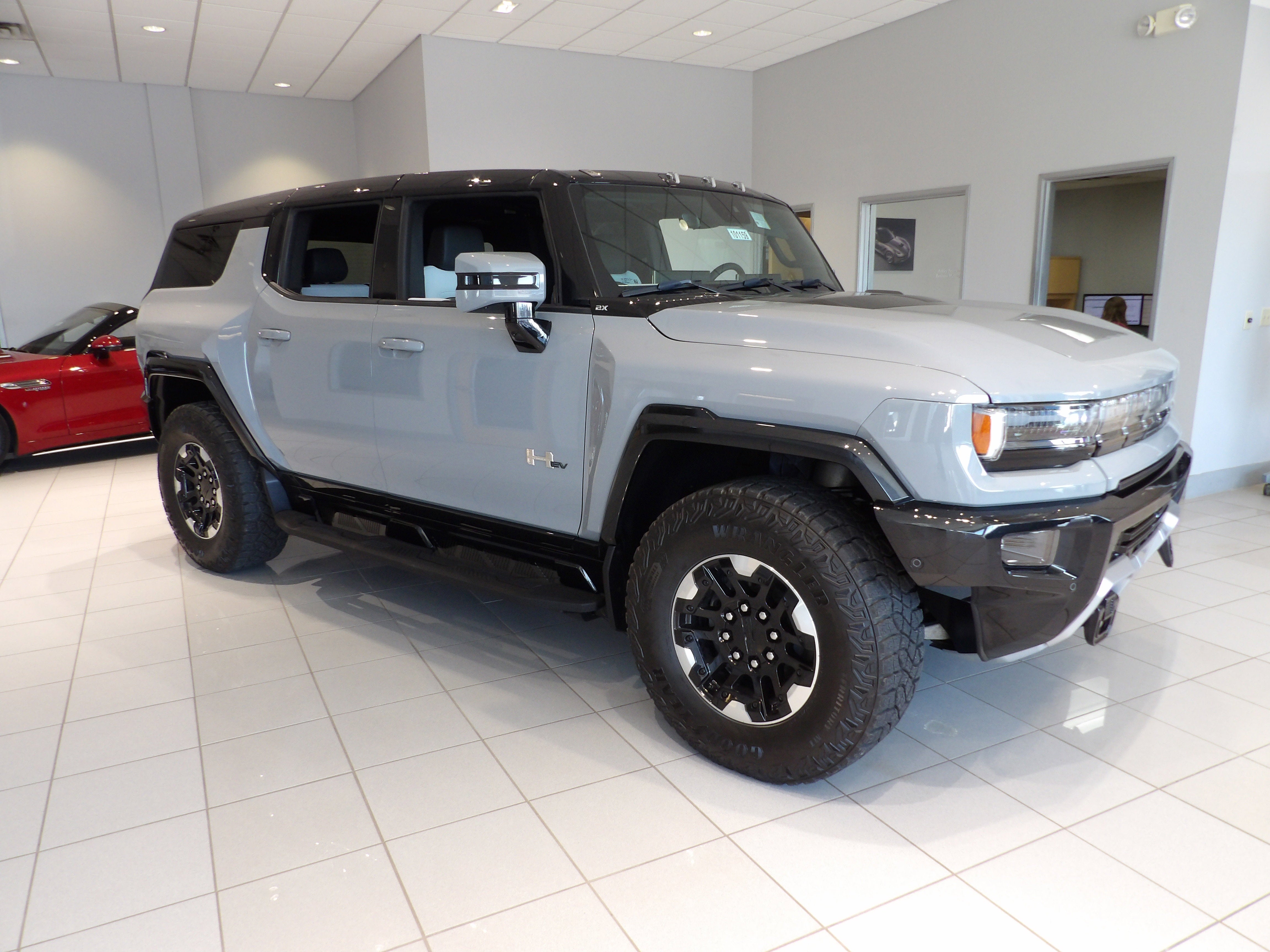 2024 GMC HUMMER EV SUV 2X