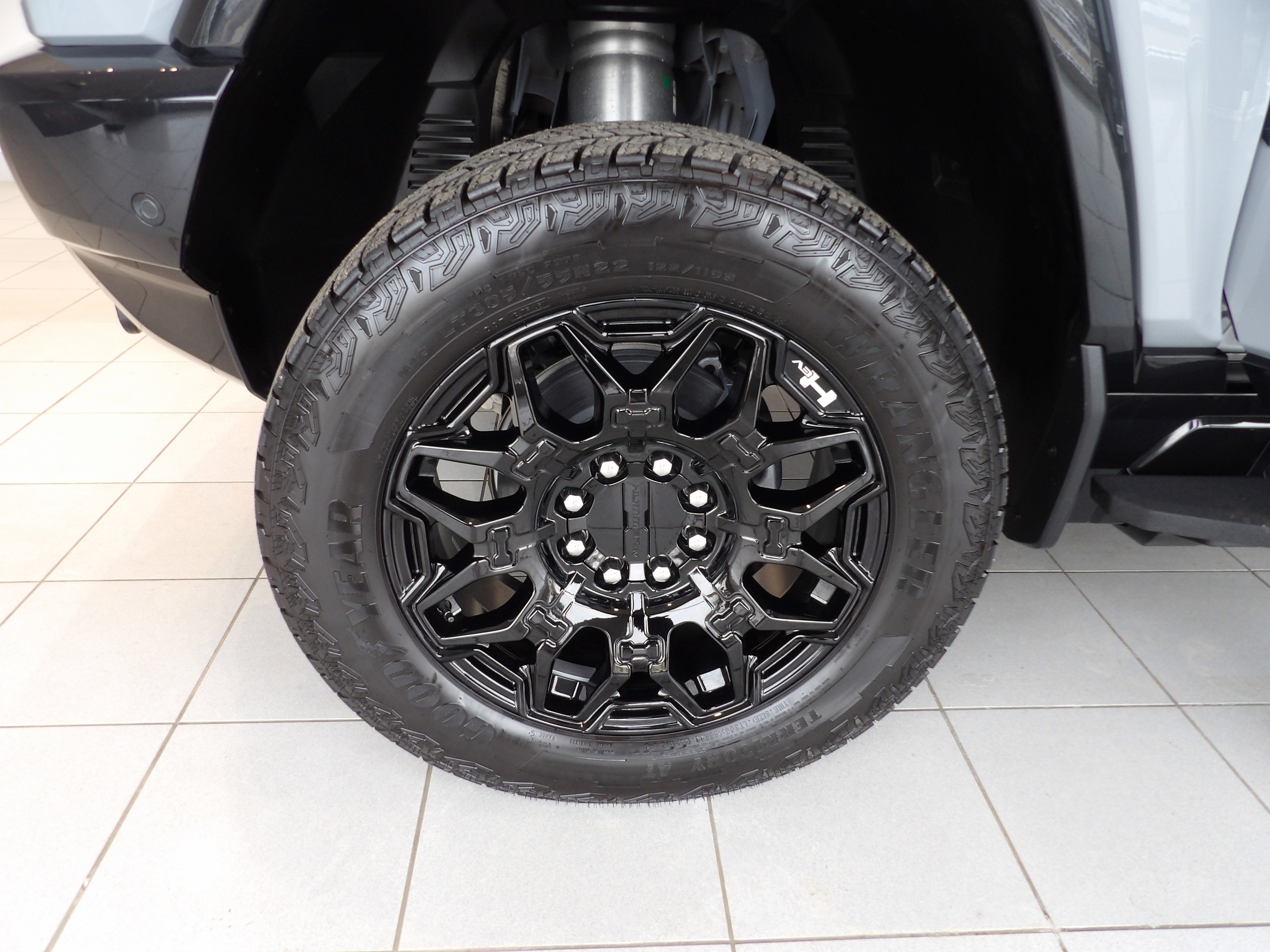 2024 GMC HUMMER EV SUV 2X