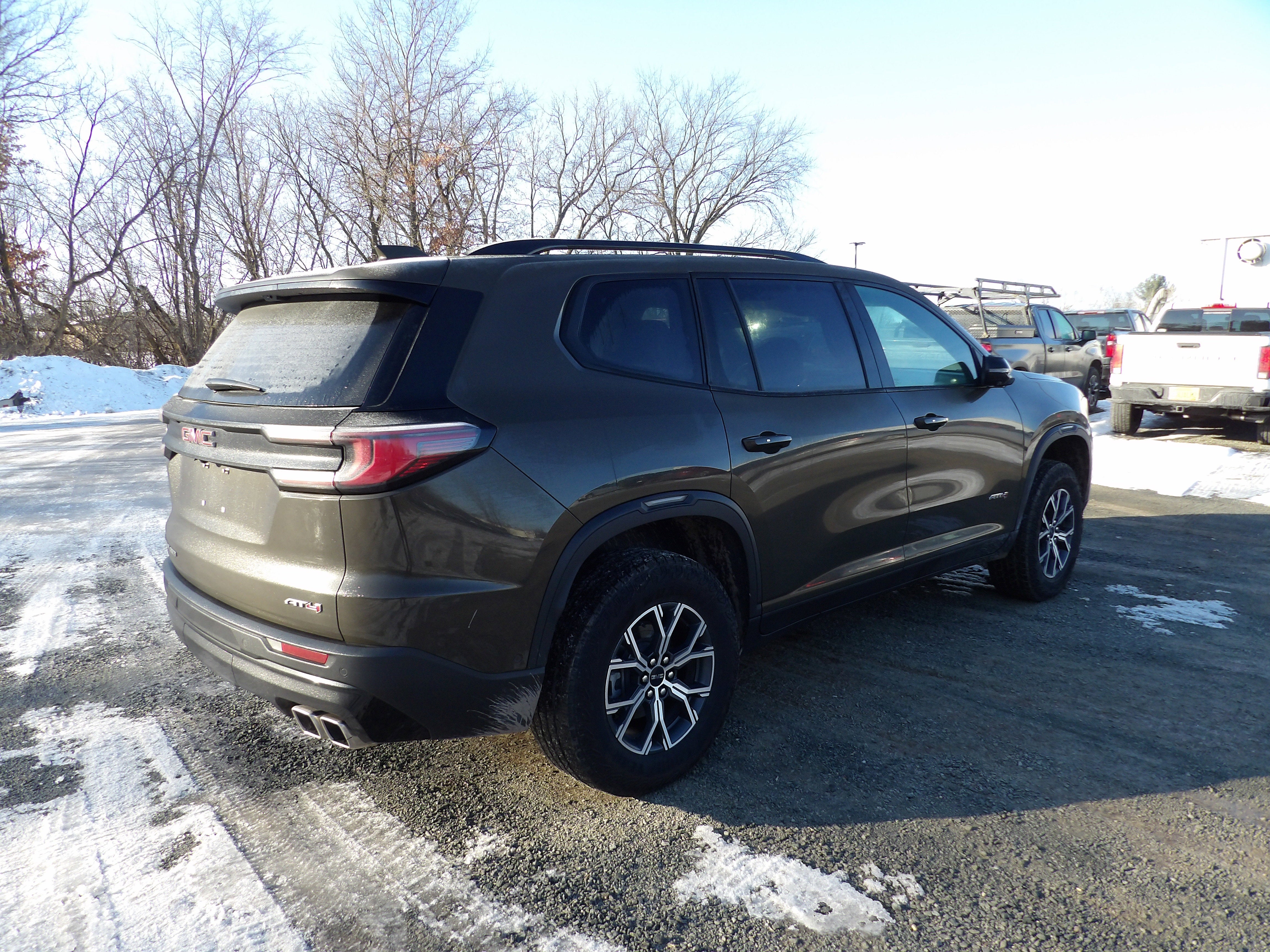 2024 GMC Acadia AT4