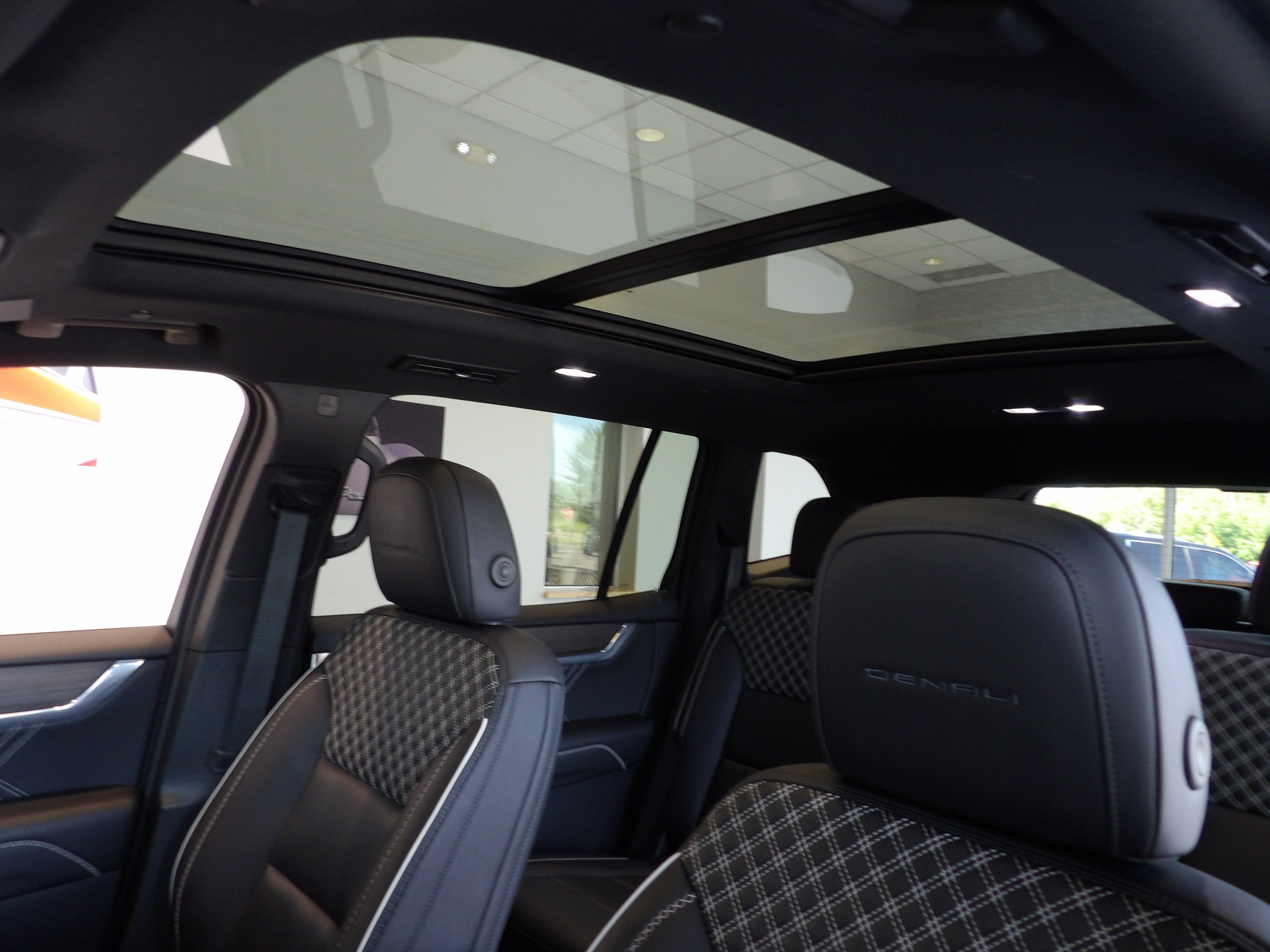 2024 GMC Acadia Denali