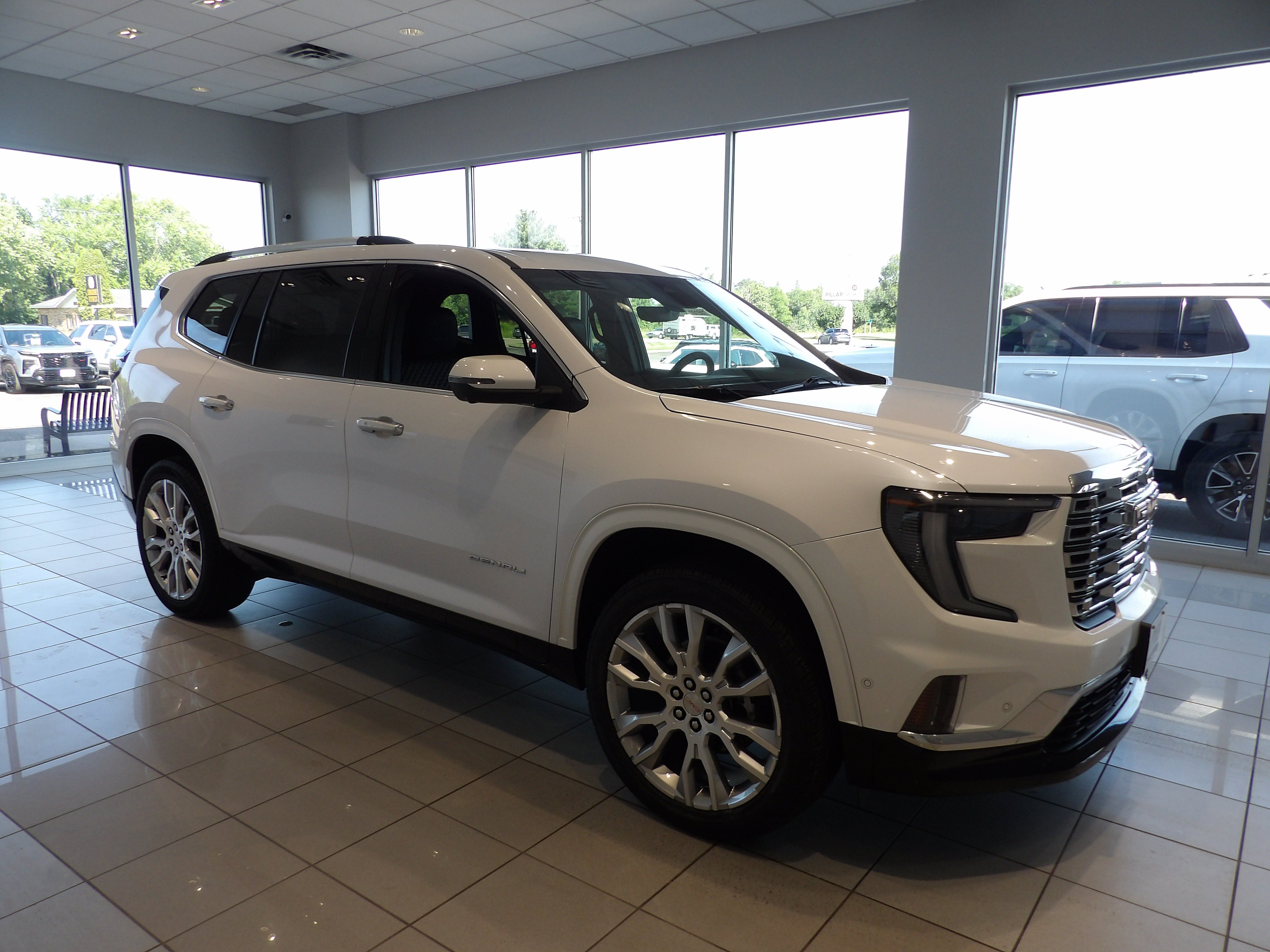 2024 GMC Acadia Denali