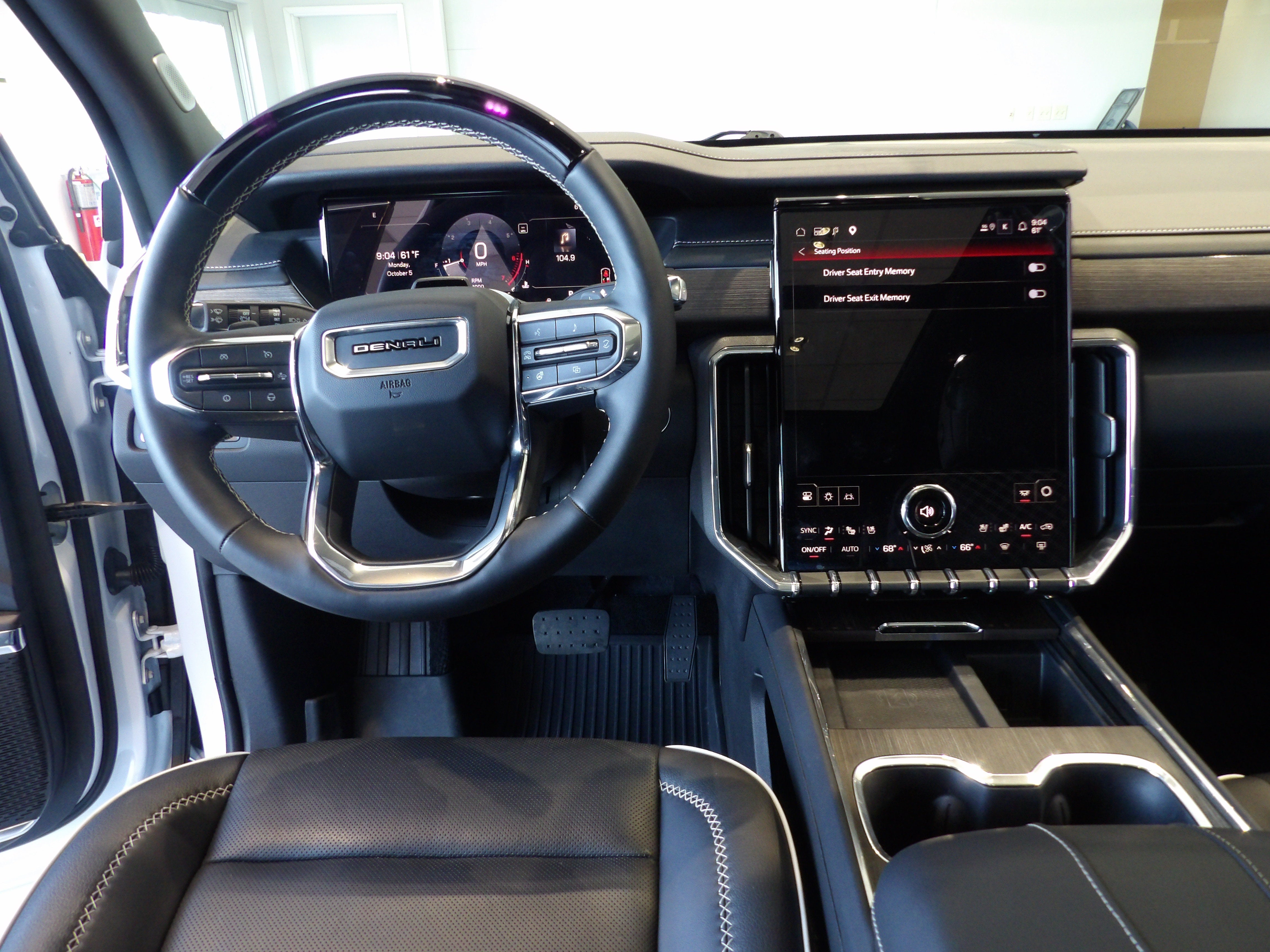 2025 GMC Acadia Denali