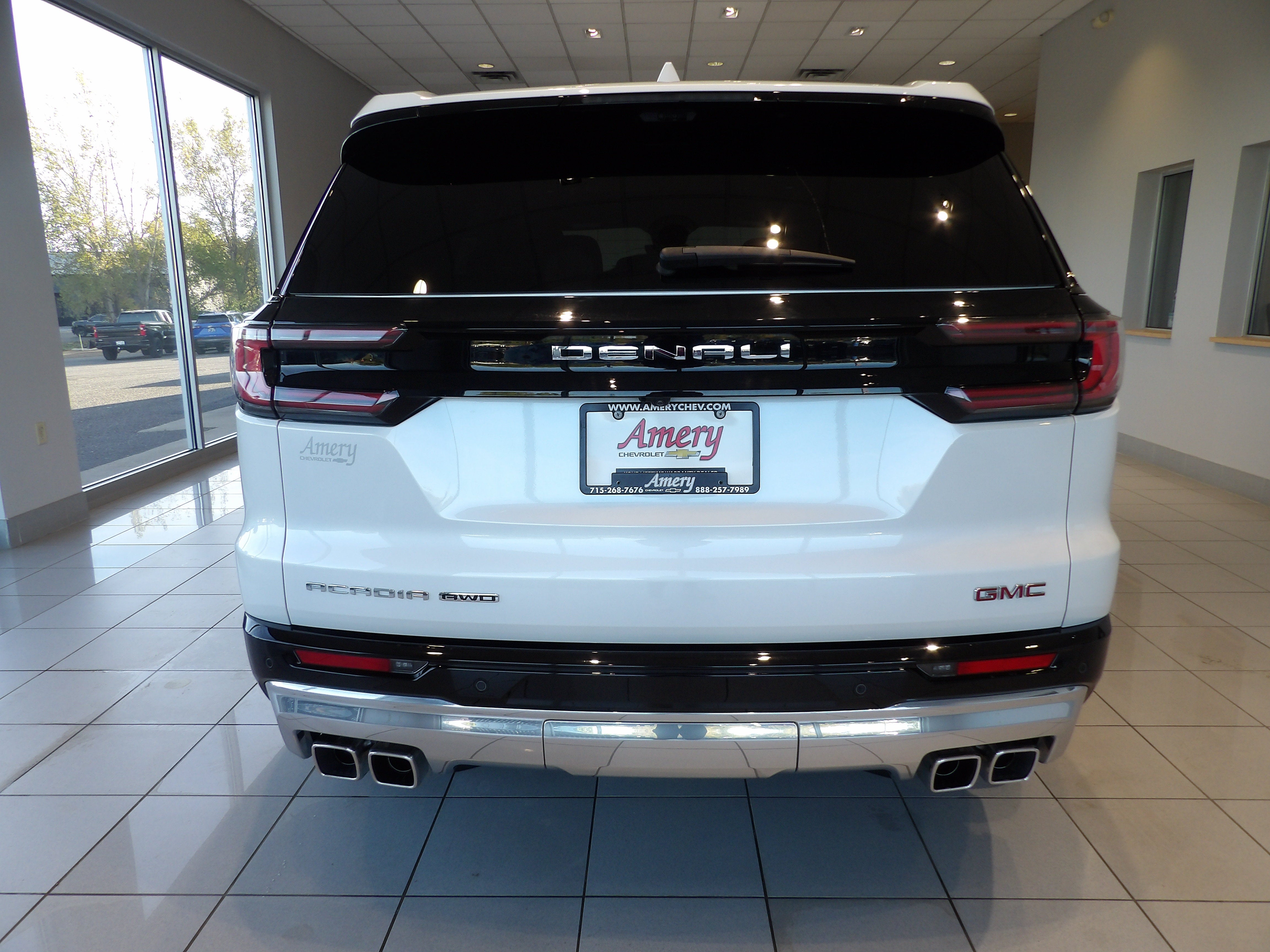 2025 GMC Acadia Denali
