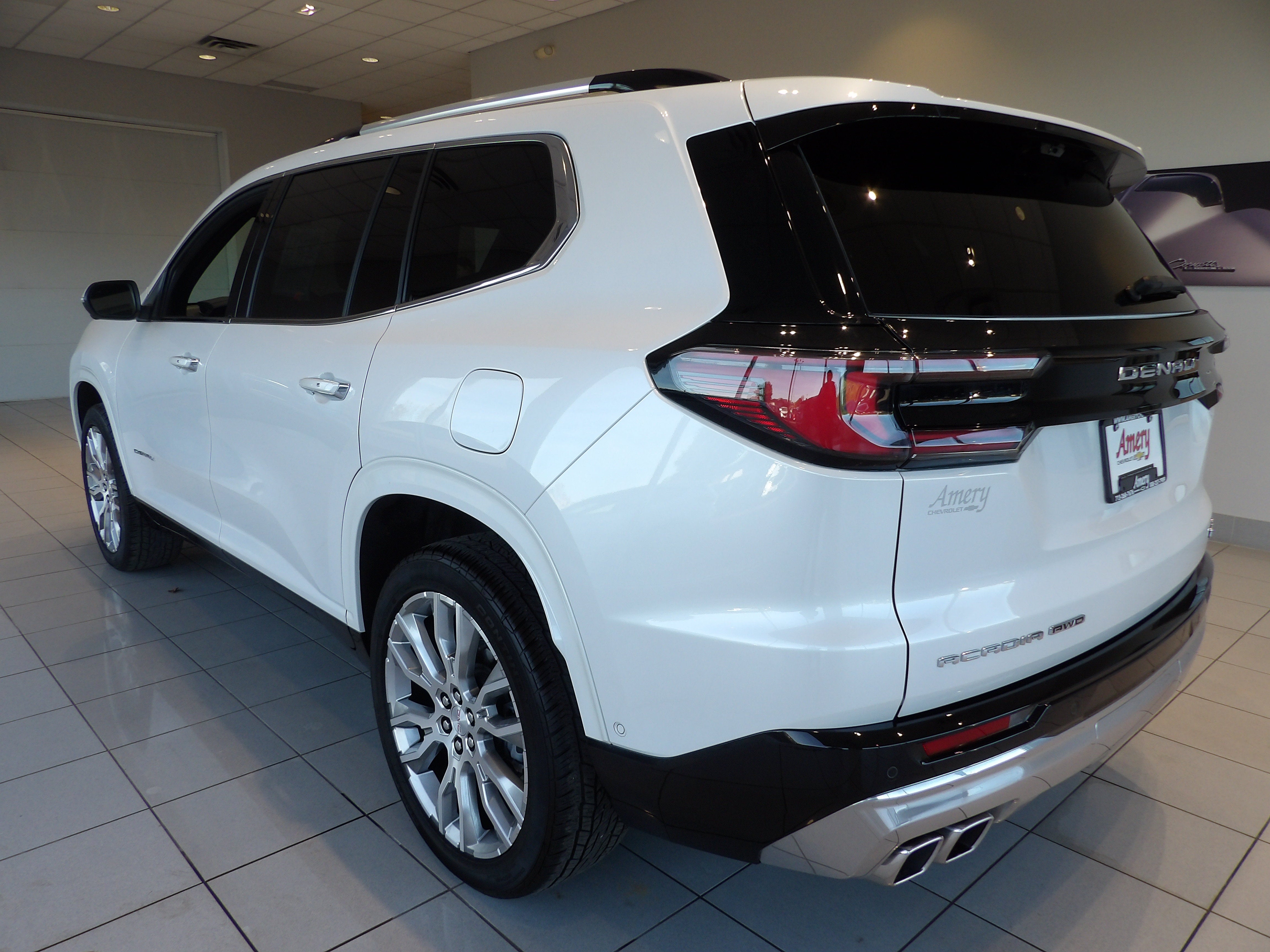 2025 GMC Acadia Denali