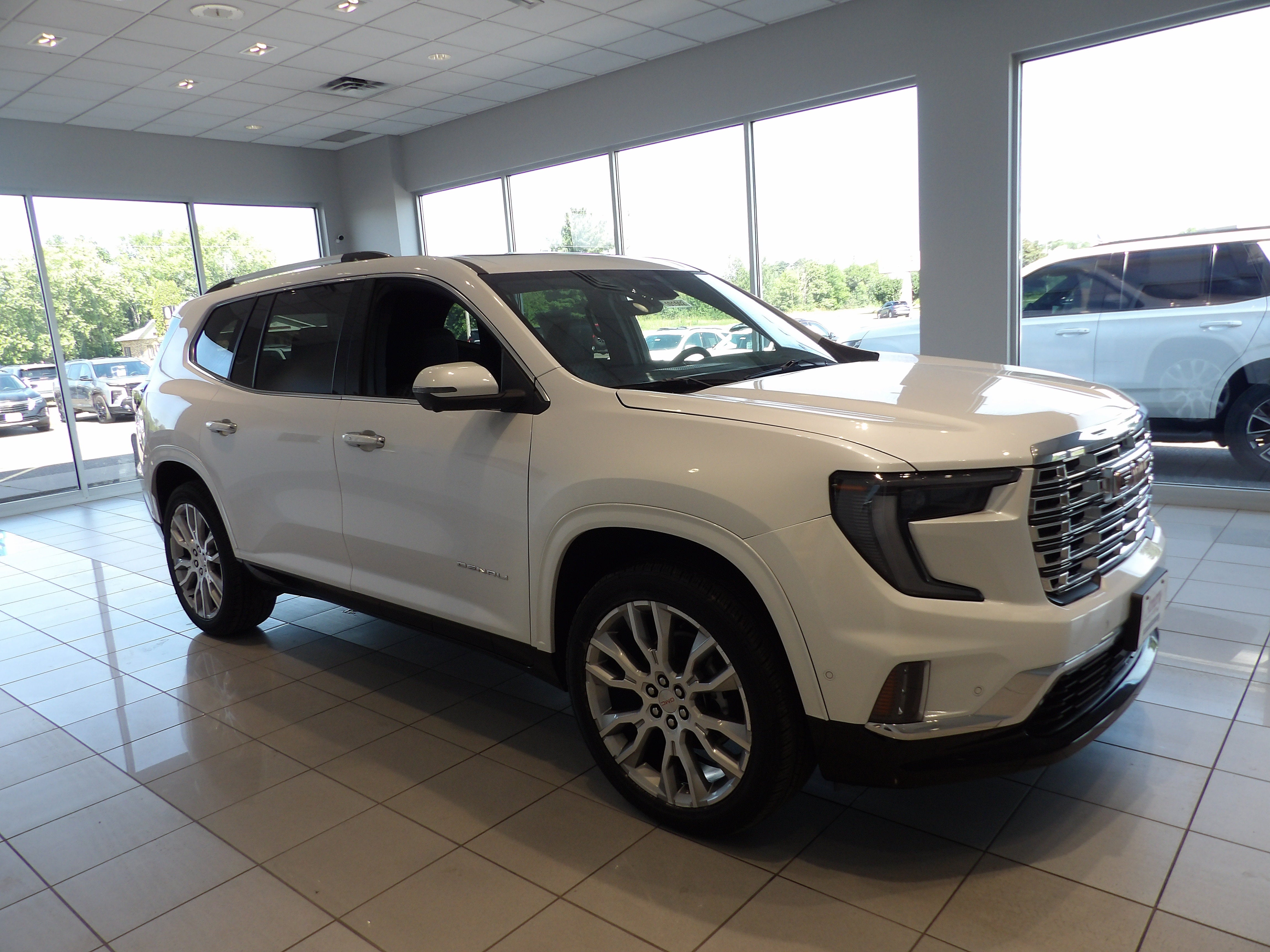2025 GMC Acadia Denali