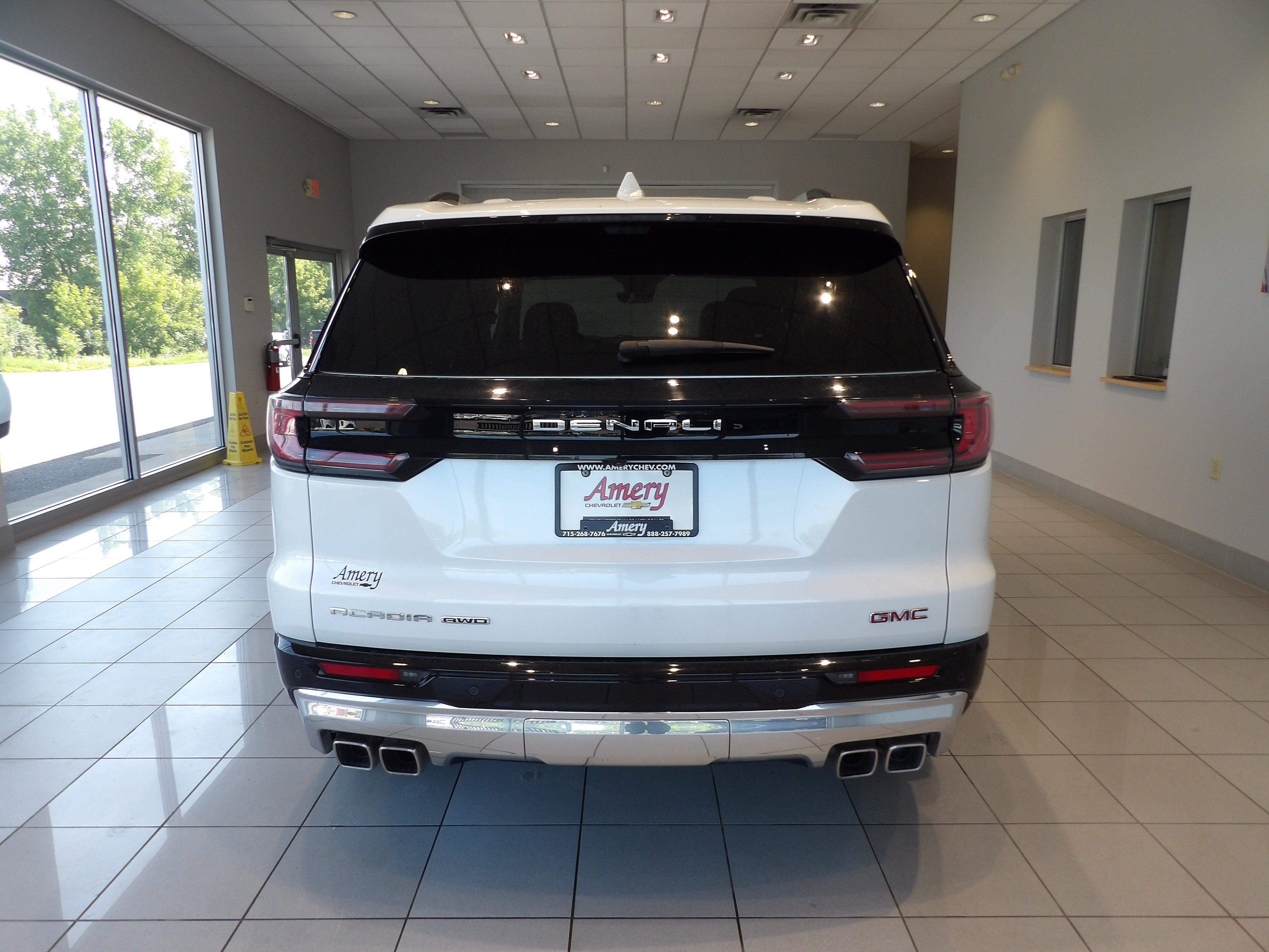 2025 GMC Acadia Denali