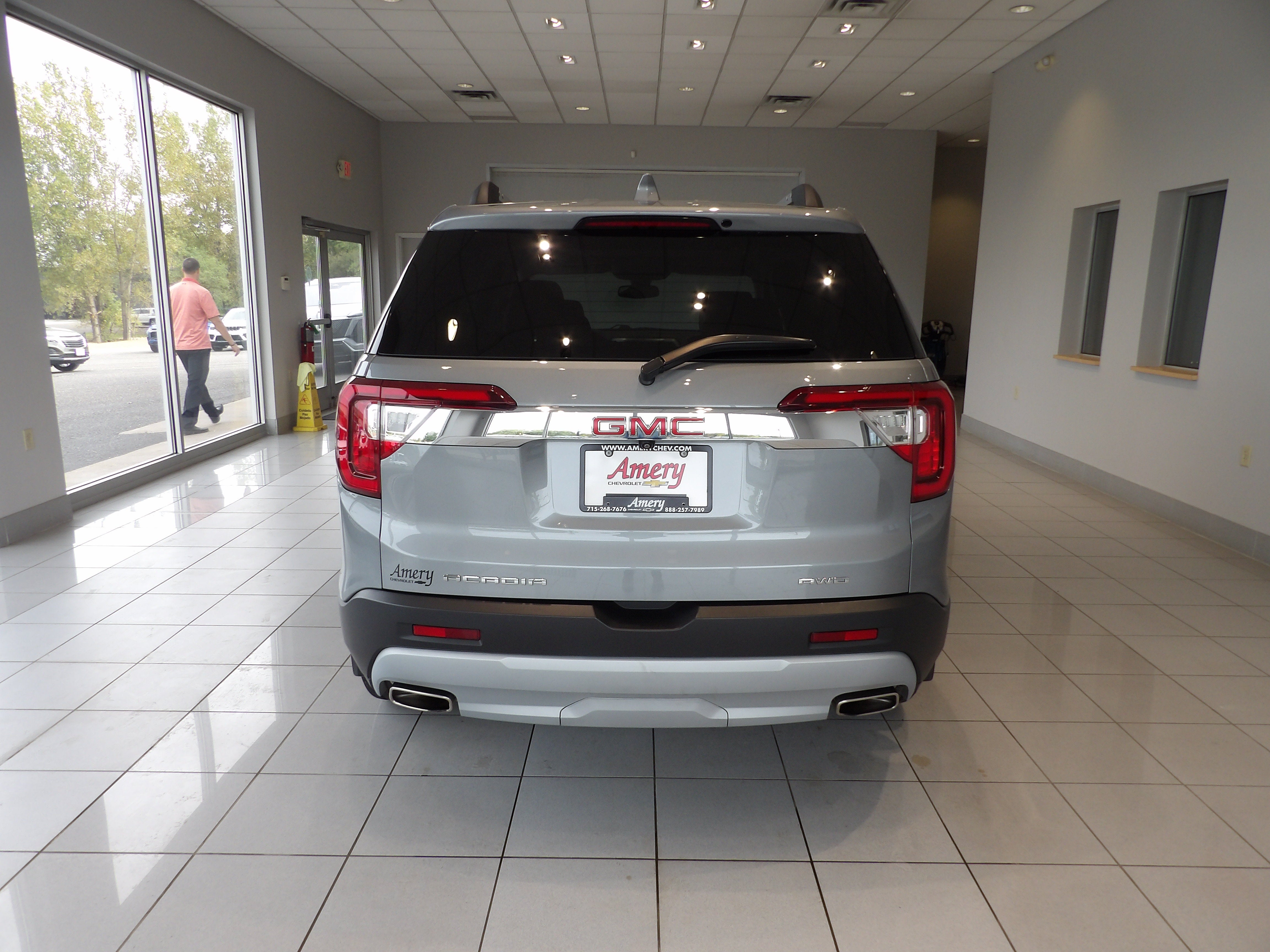 2023 GMC Acadia SLT