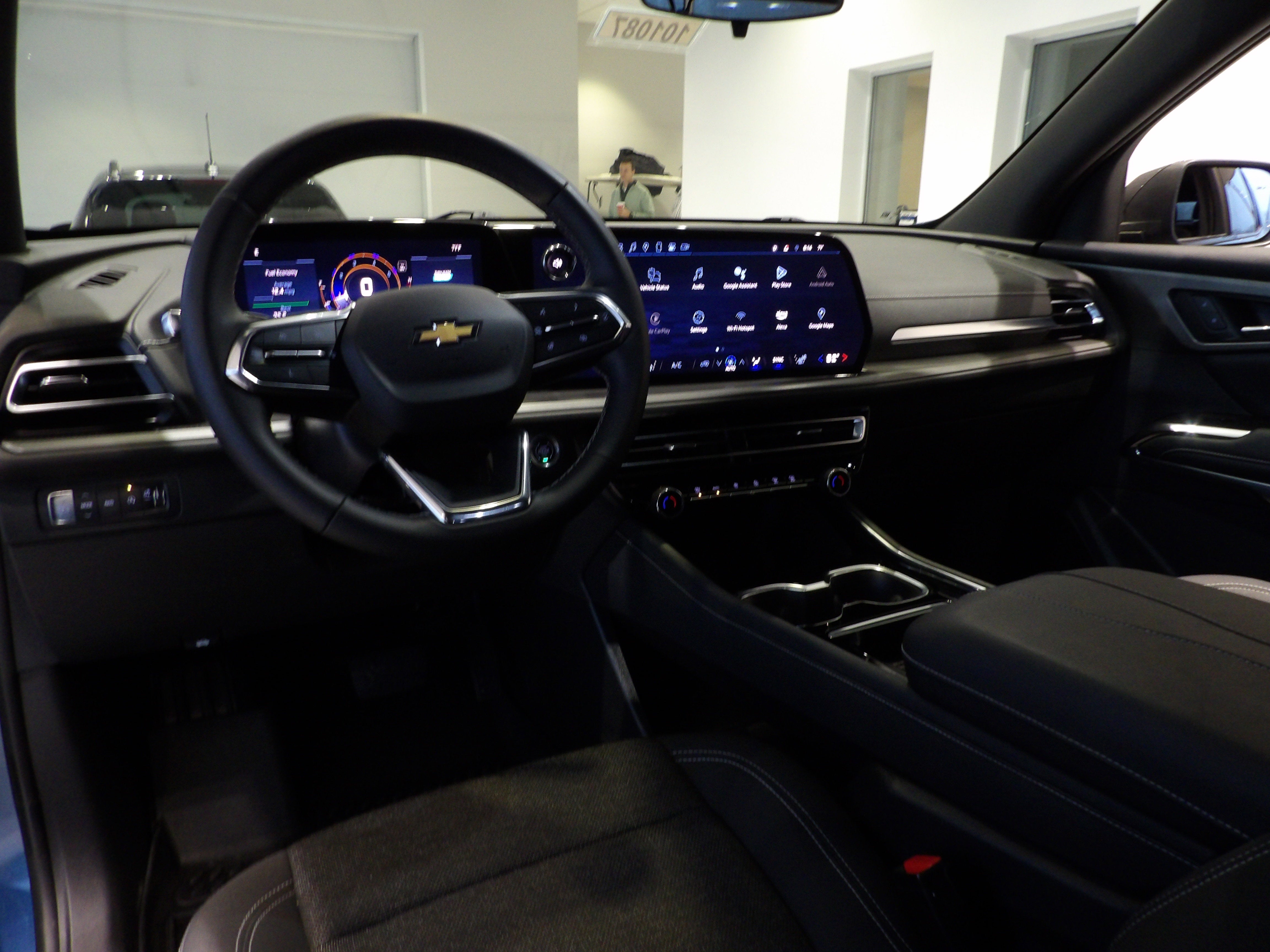 2024 Chevrolet Traverse LS