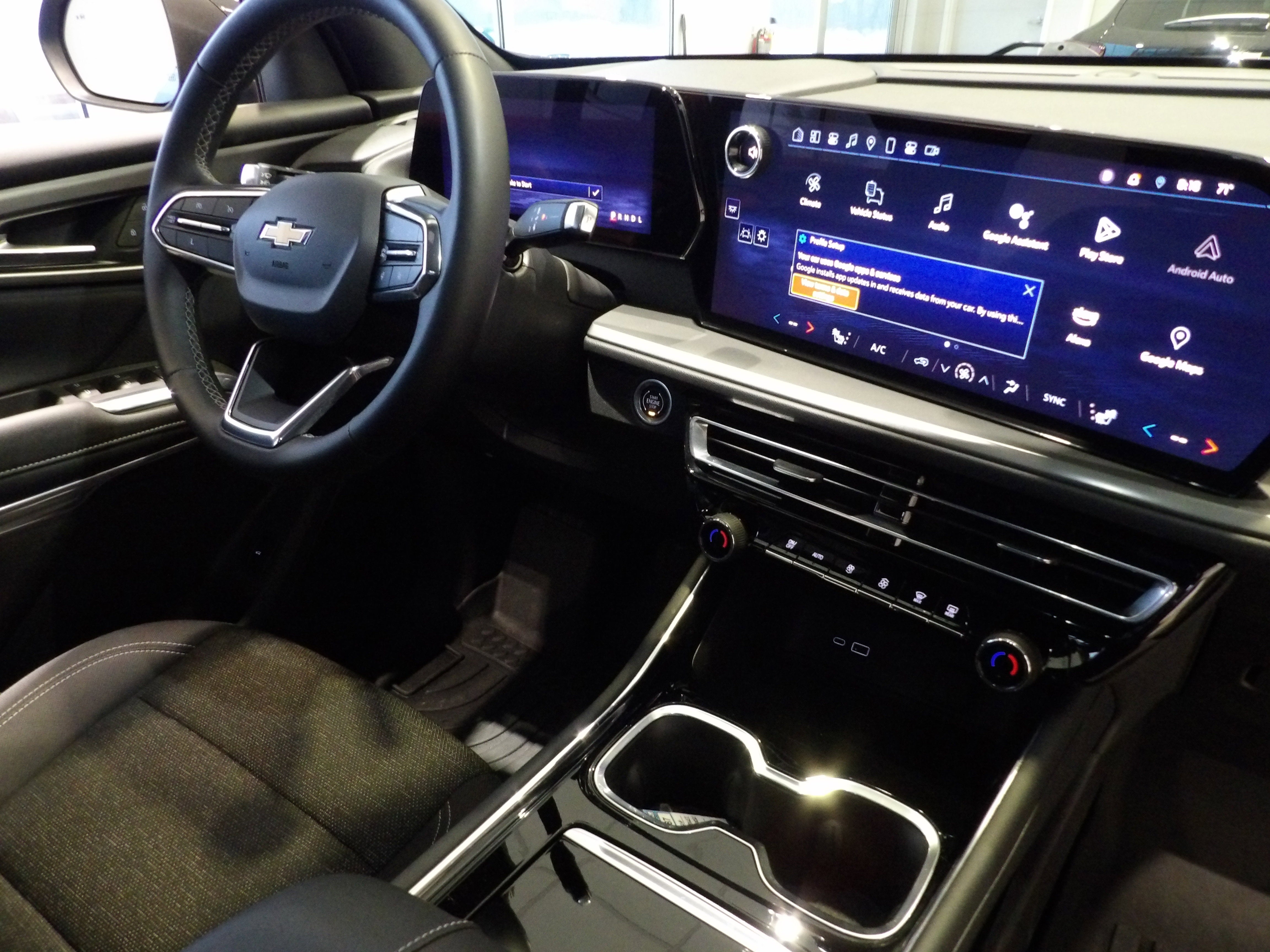 2024 Chevrolet Traverse LS