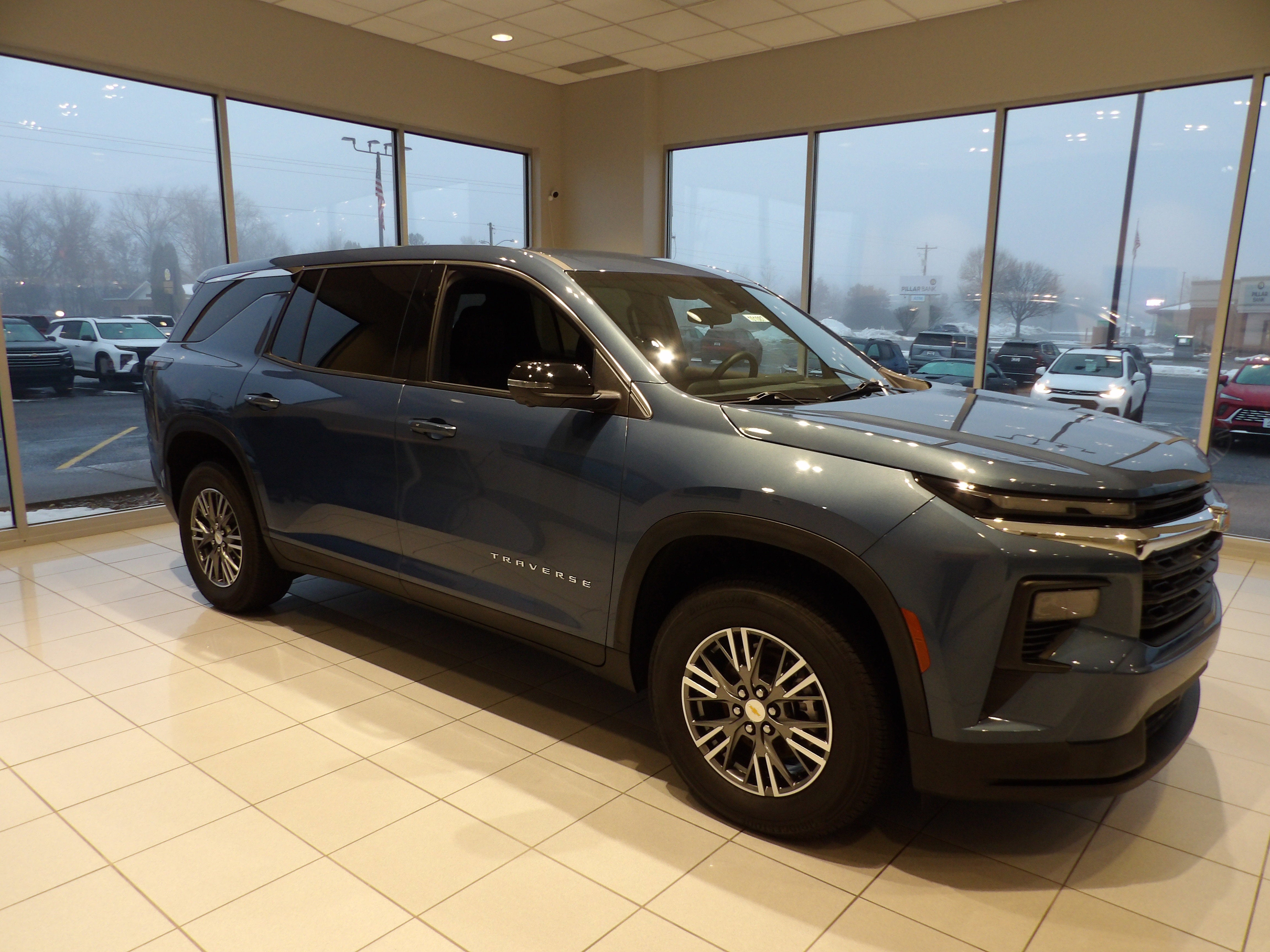 2024 Chevrolet Traverse LS