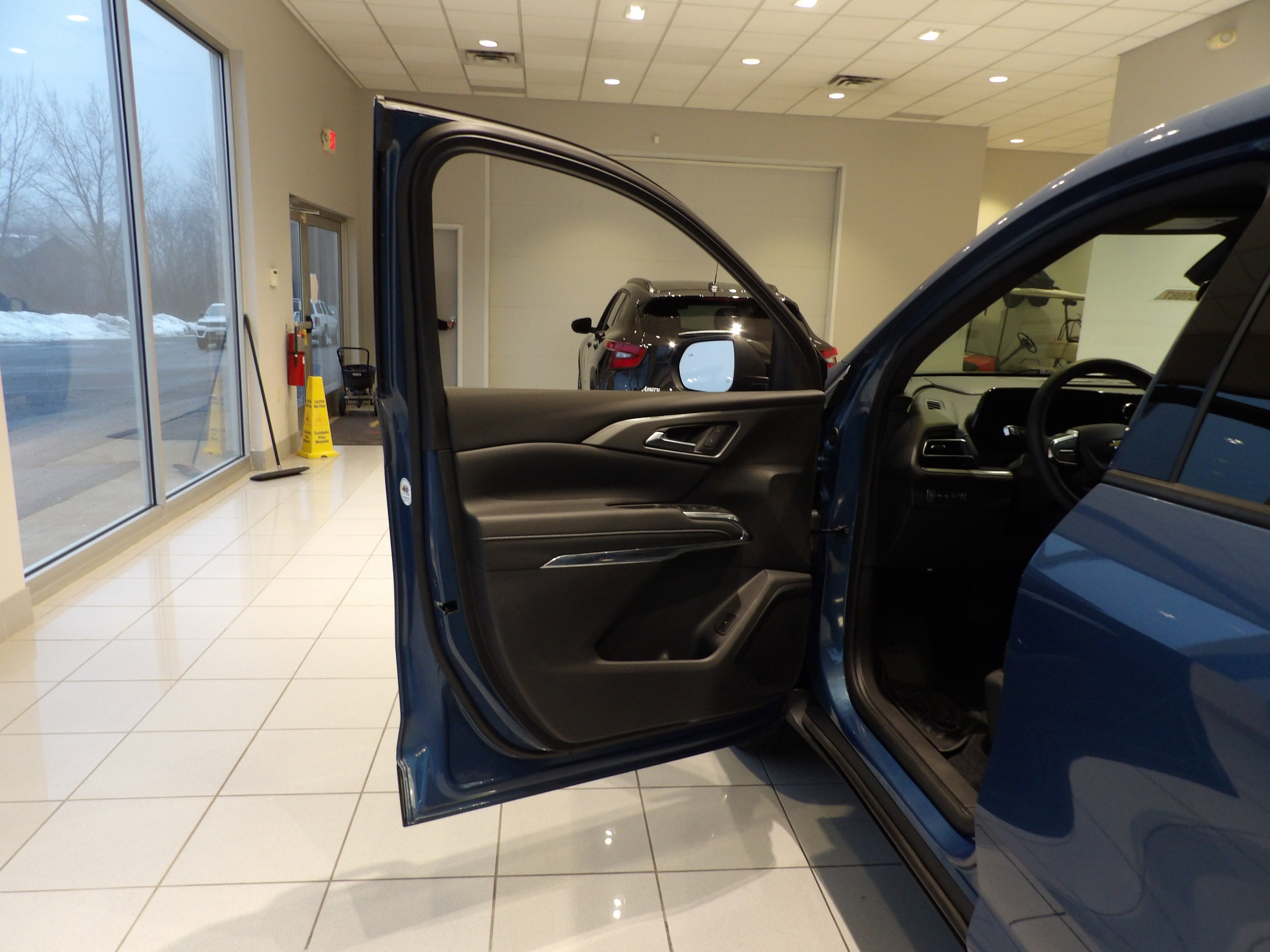 2024 Chevrolet Traverse LS