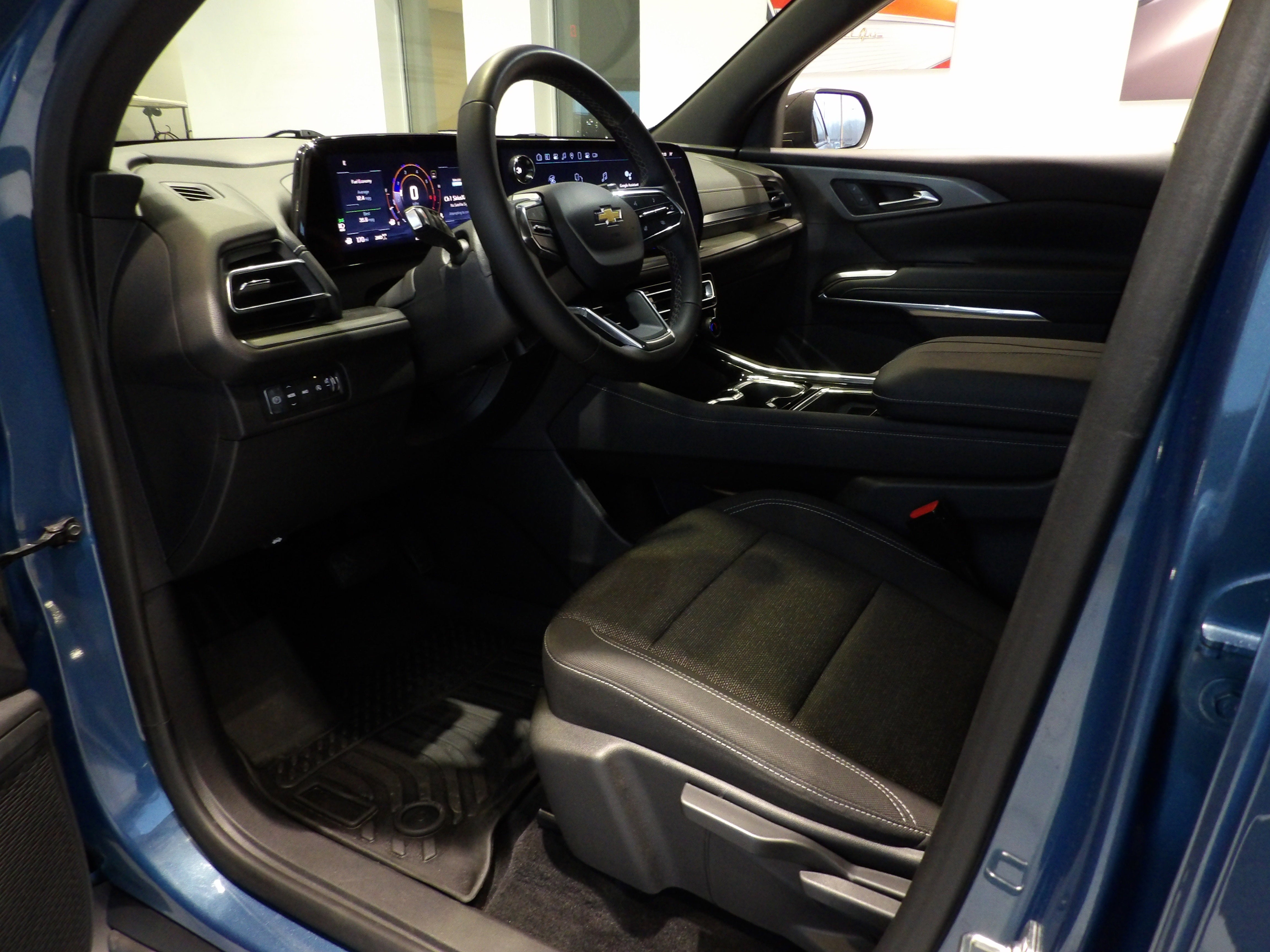 2024 Chevrolet Traverse LS