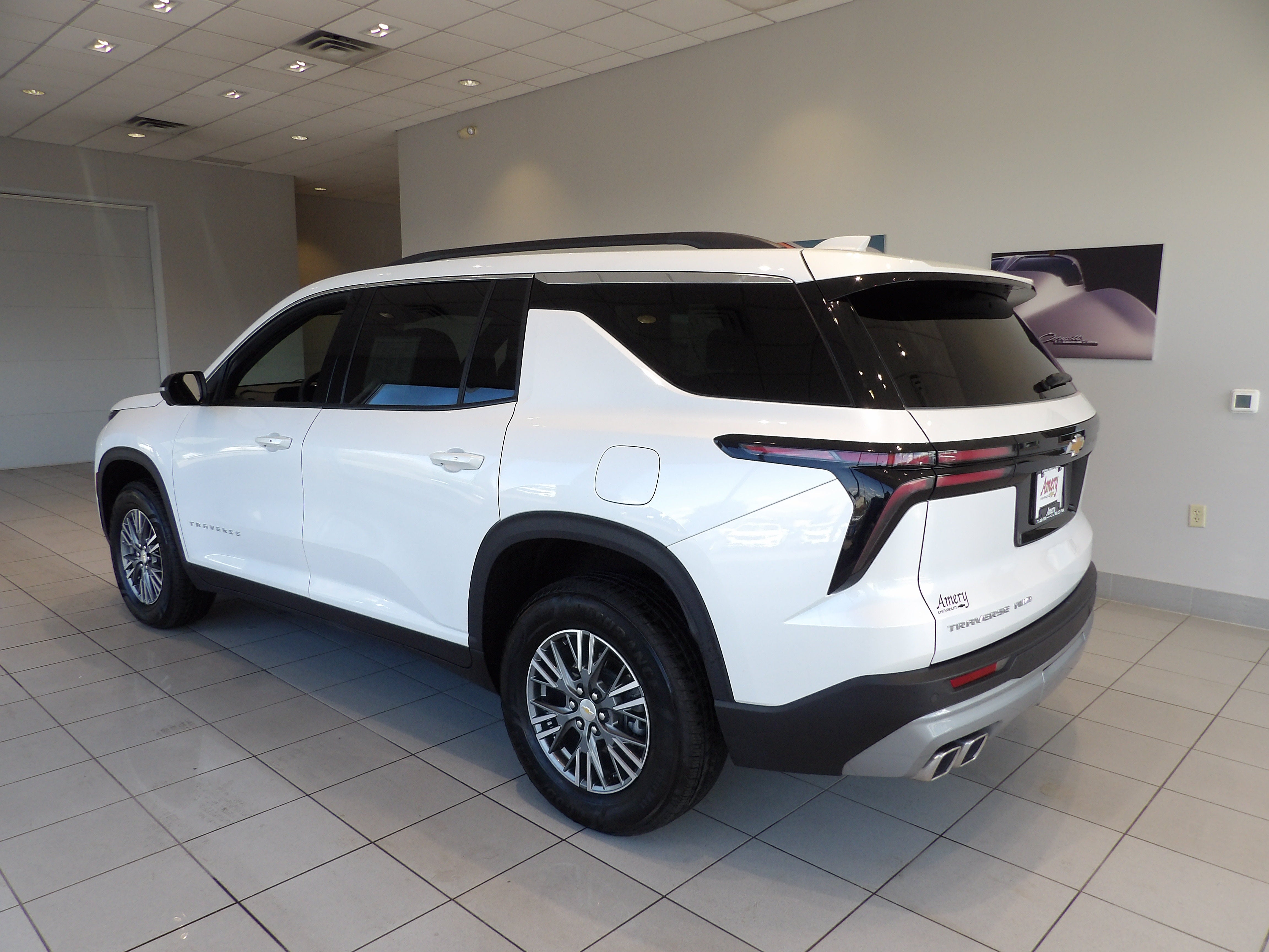 2024 Chevrolet Traverse LT