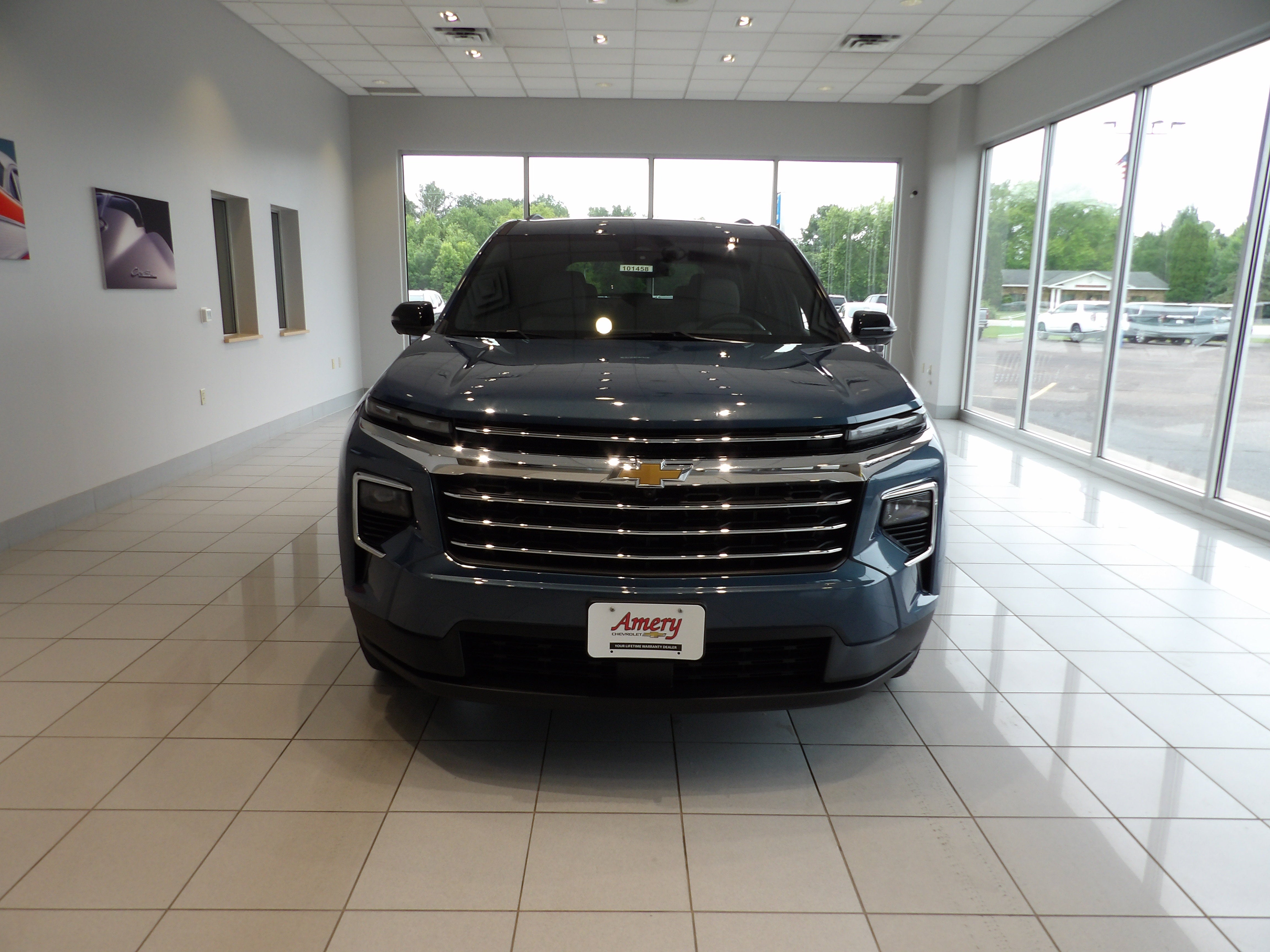 2024 Chevrolet Traverse LT