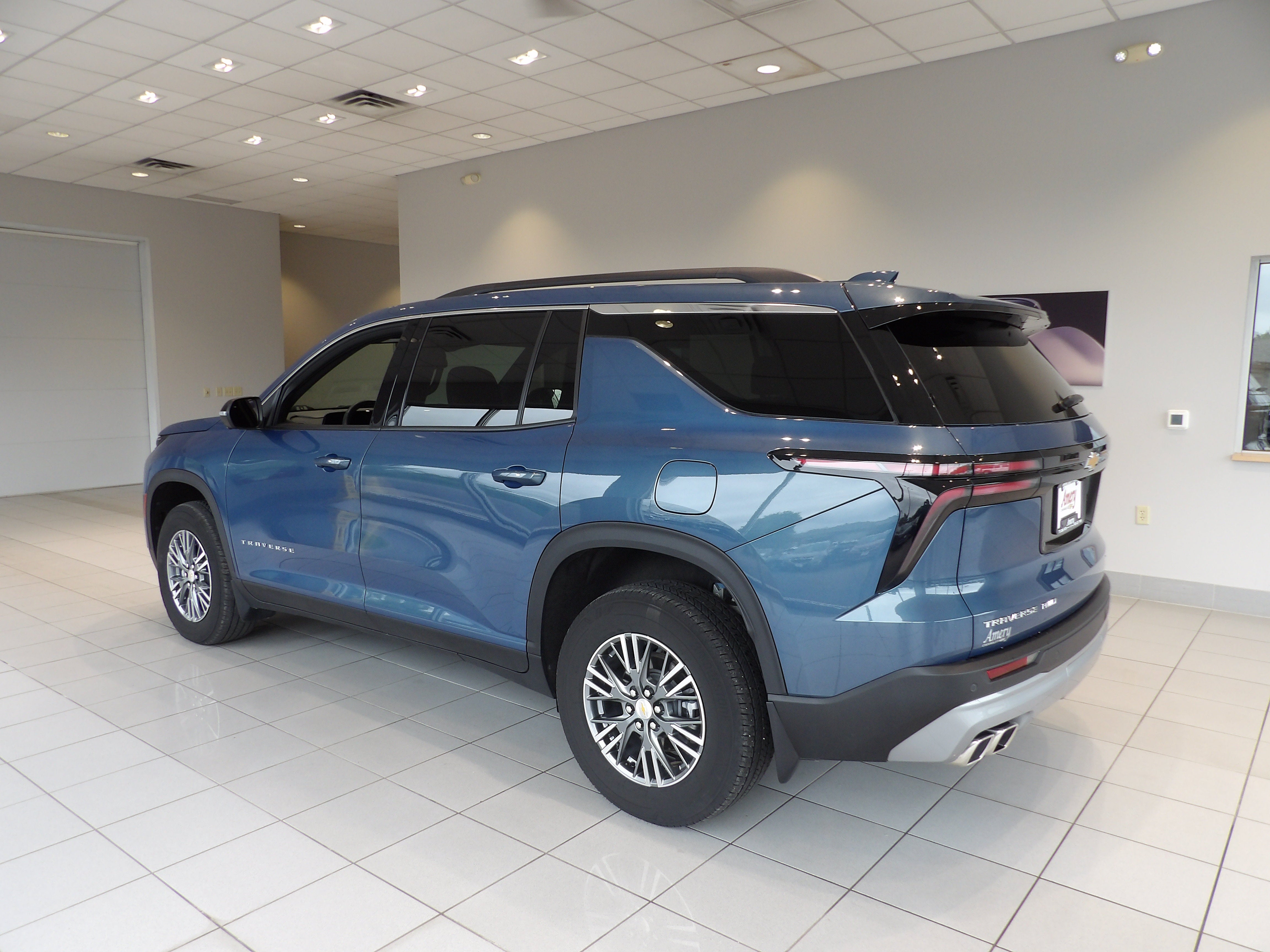 2024 Chevrolet Traverse LT