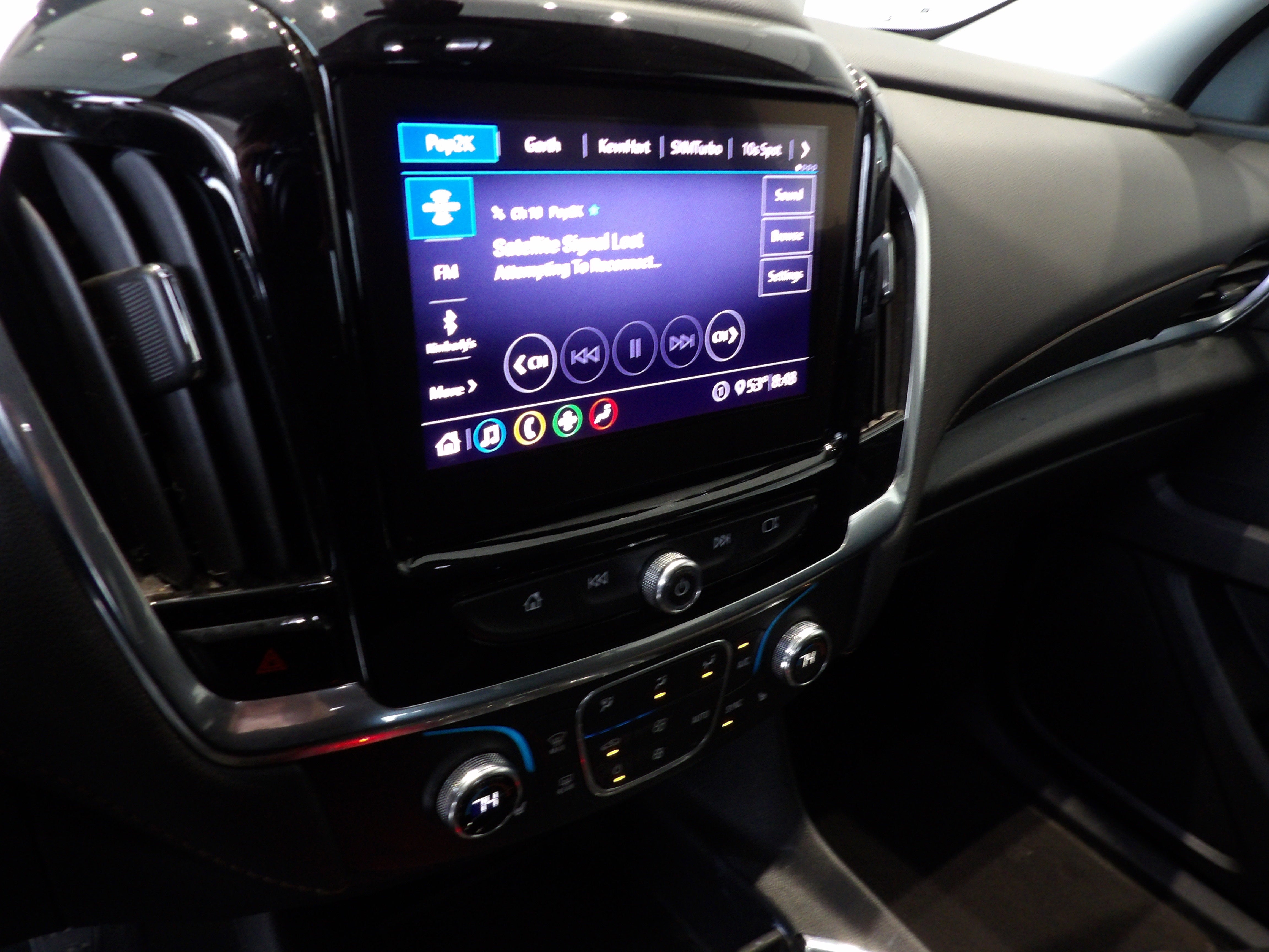 2020 Chevrolet Traverse LT Cloth