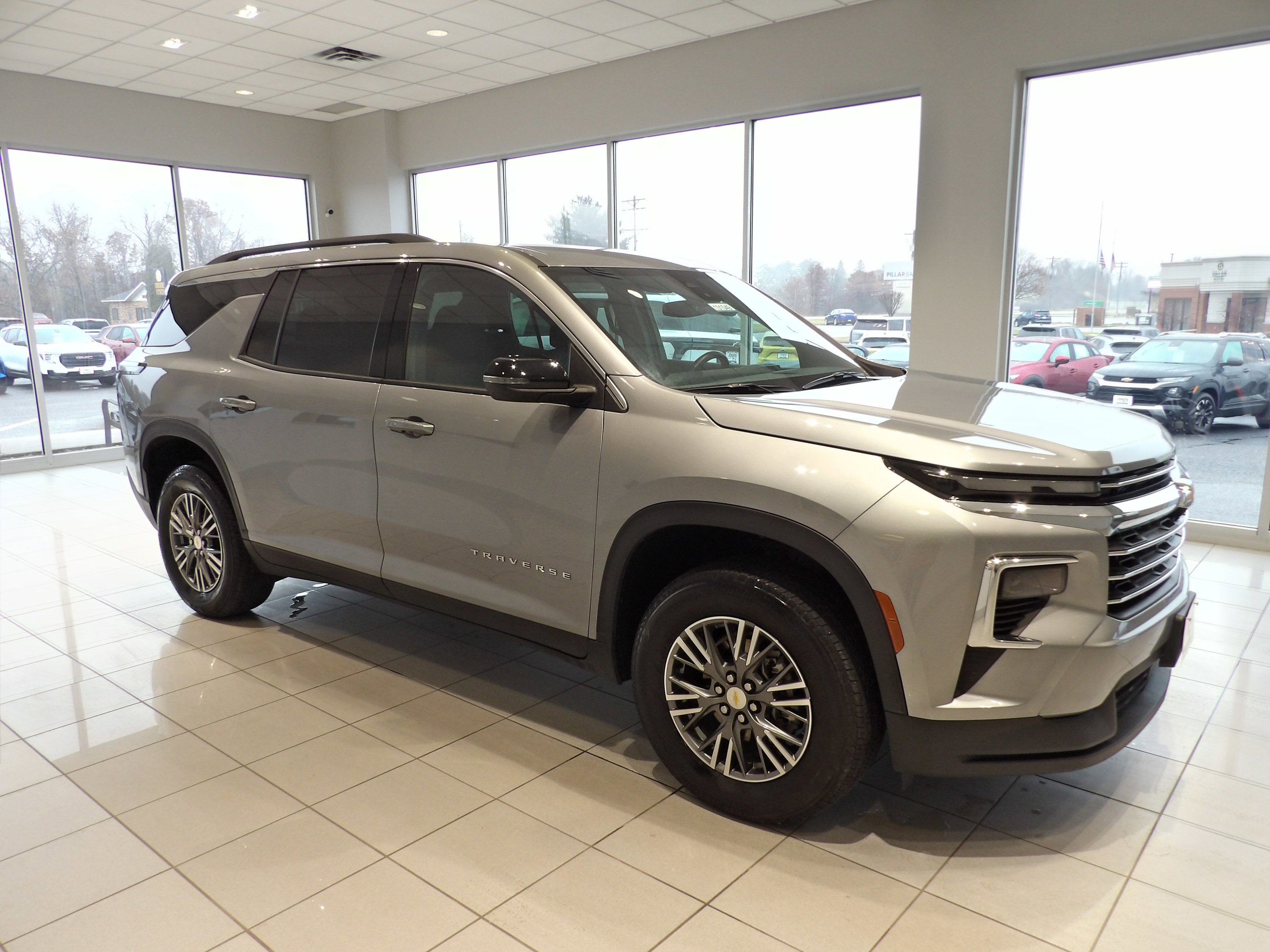 2025 Chevrolet Traverse LT