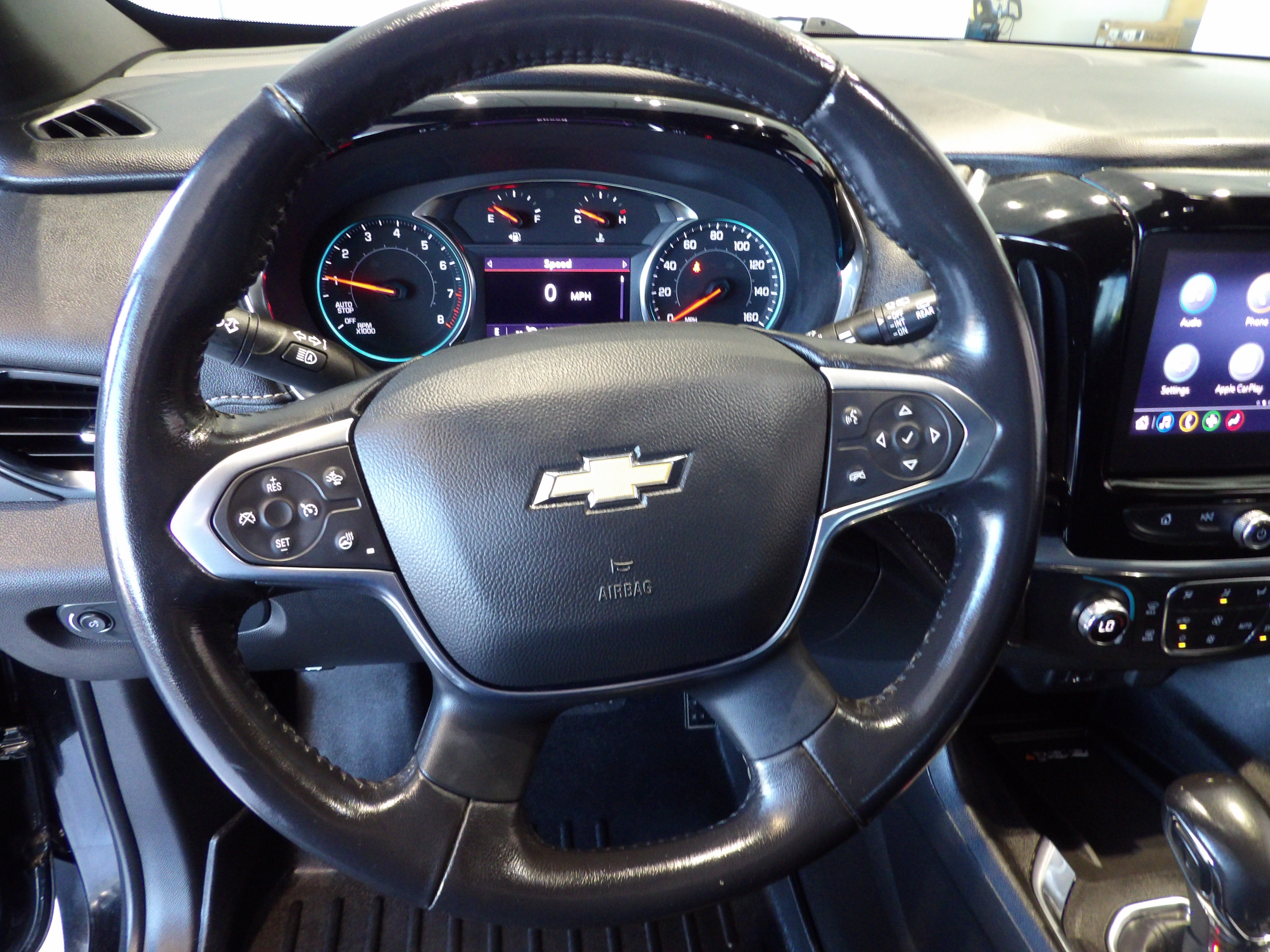 2022 Chevrolet Traverse LT Leather