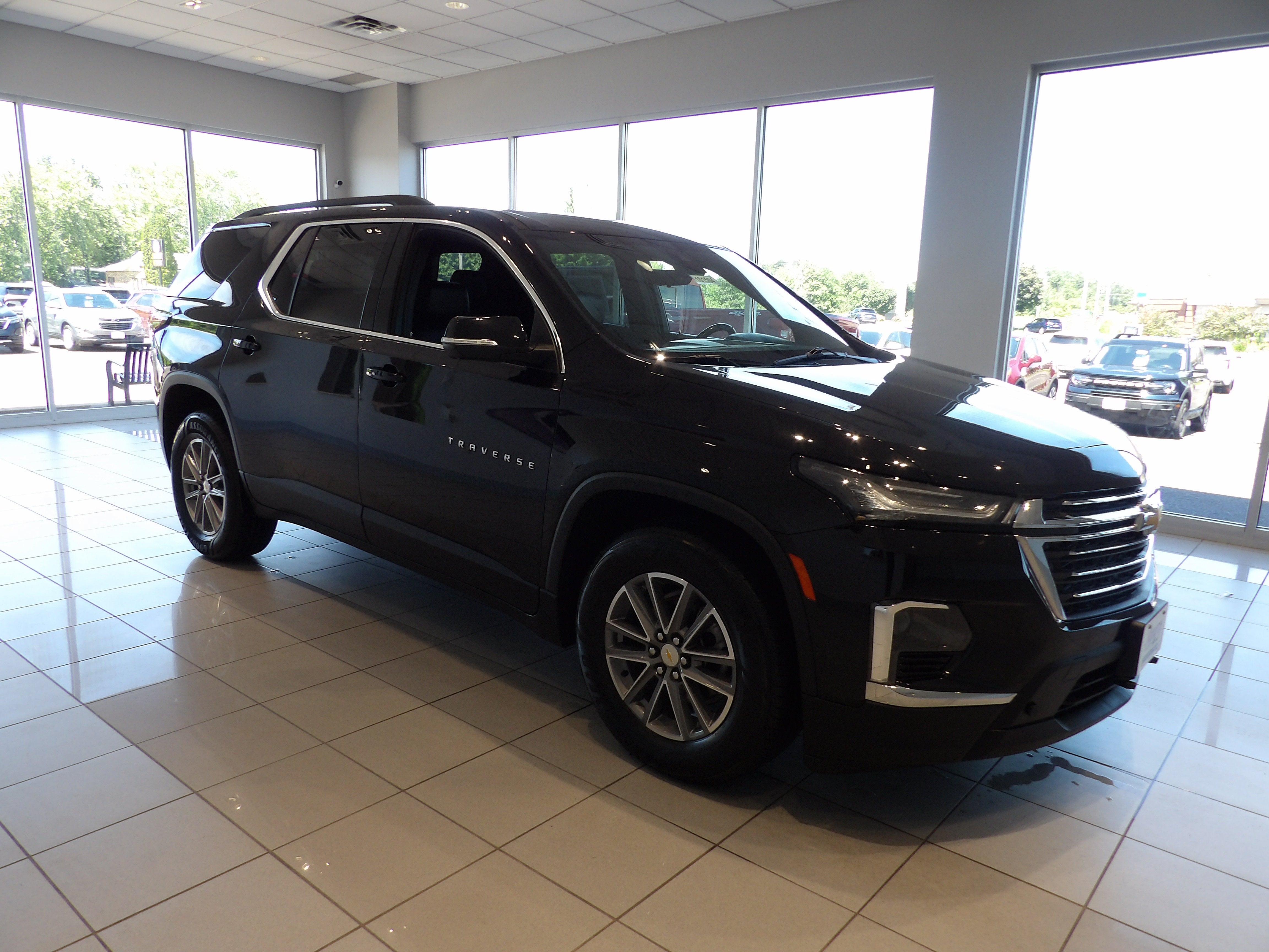 2022 Chevrolet Traverse LT Leather