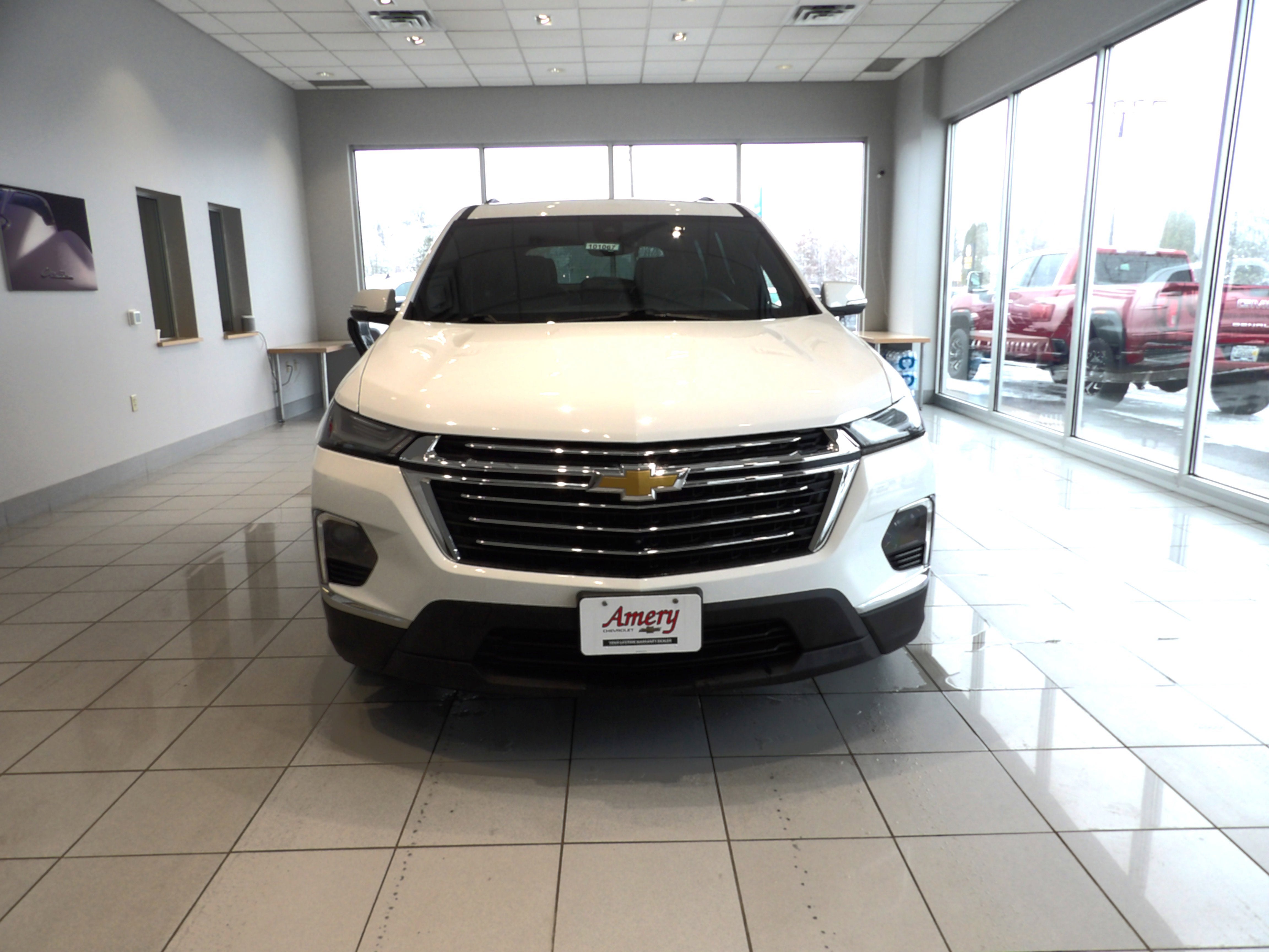 2023 Chevrolet Traverse LT Leather