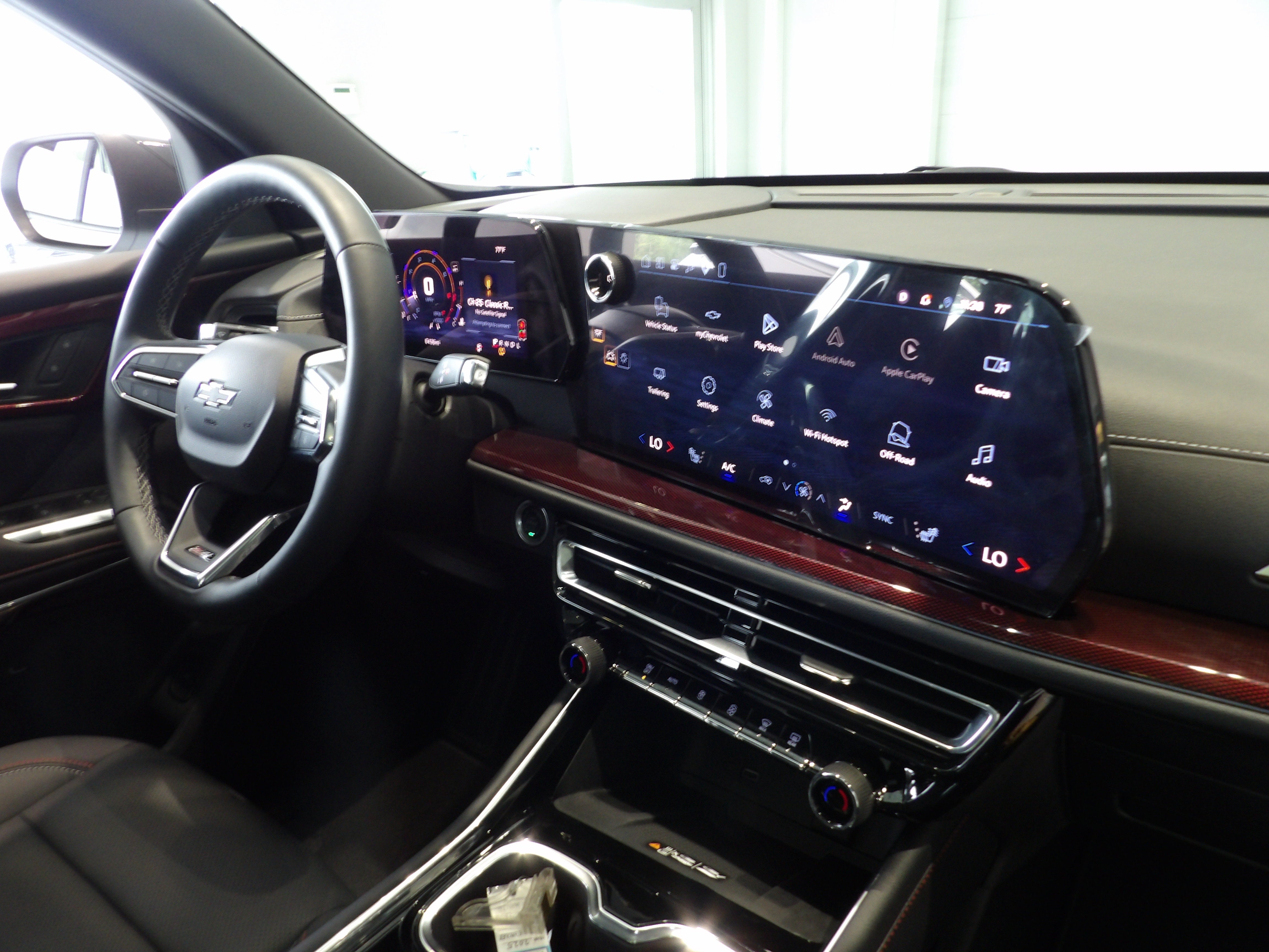 2025 Chevrolet Traverse Z71