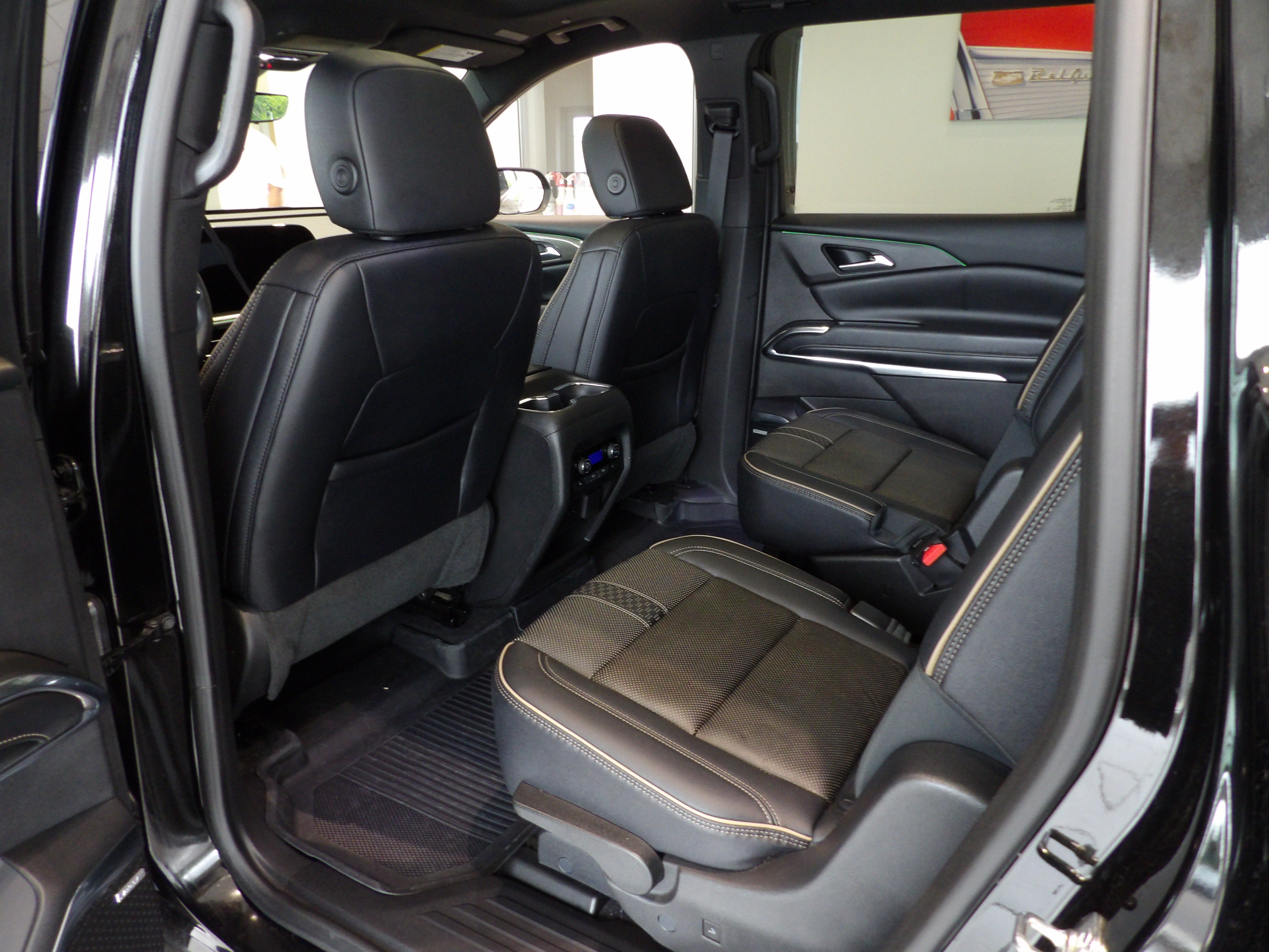 2025 Chevrolet Traverse High Country